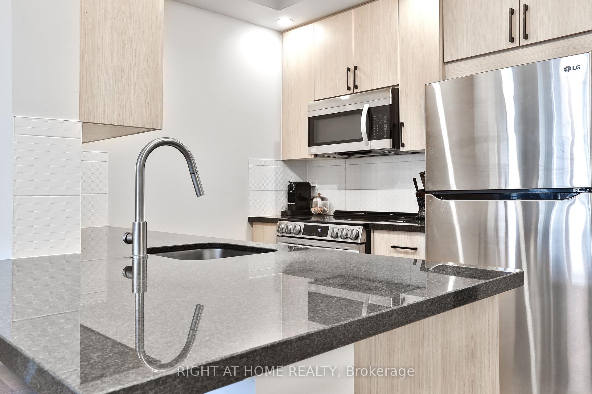 Photo 5 of Unit 2308, 28 Linden Street, Toronto, North St. James Town — HOMEH