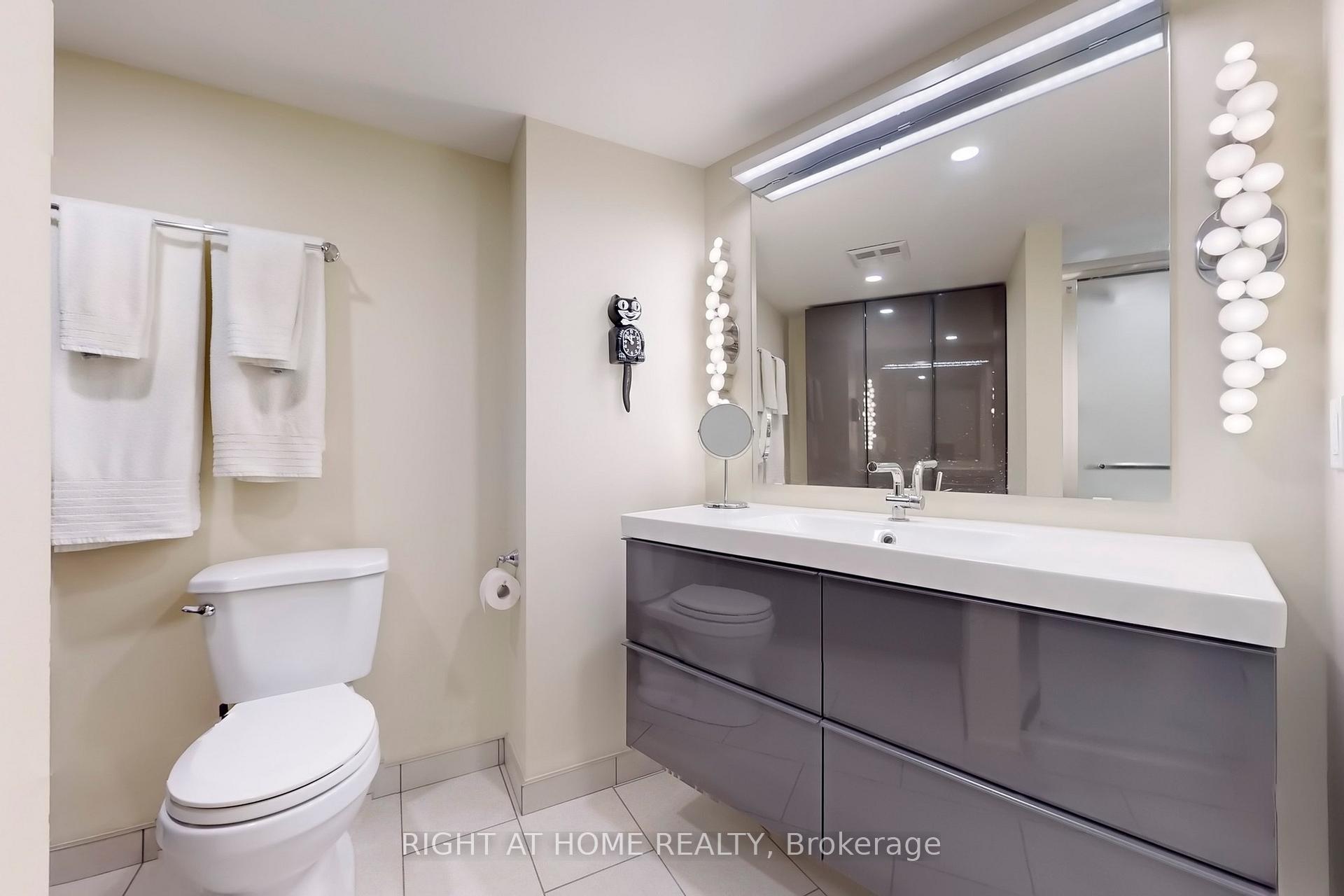Photo 23 of Unit 2316, 25 The Esplanade, Toronto, Waterfront Communities — HOMEH