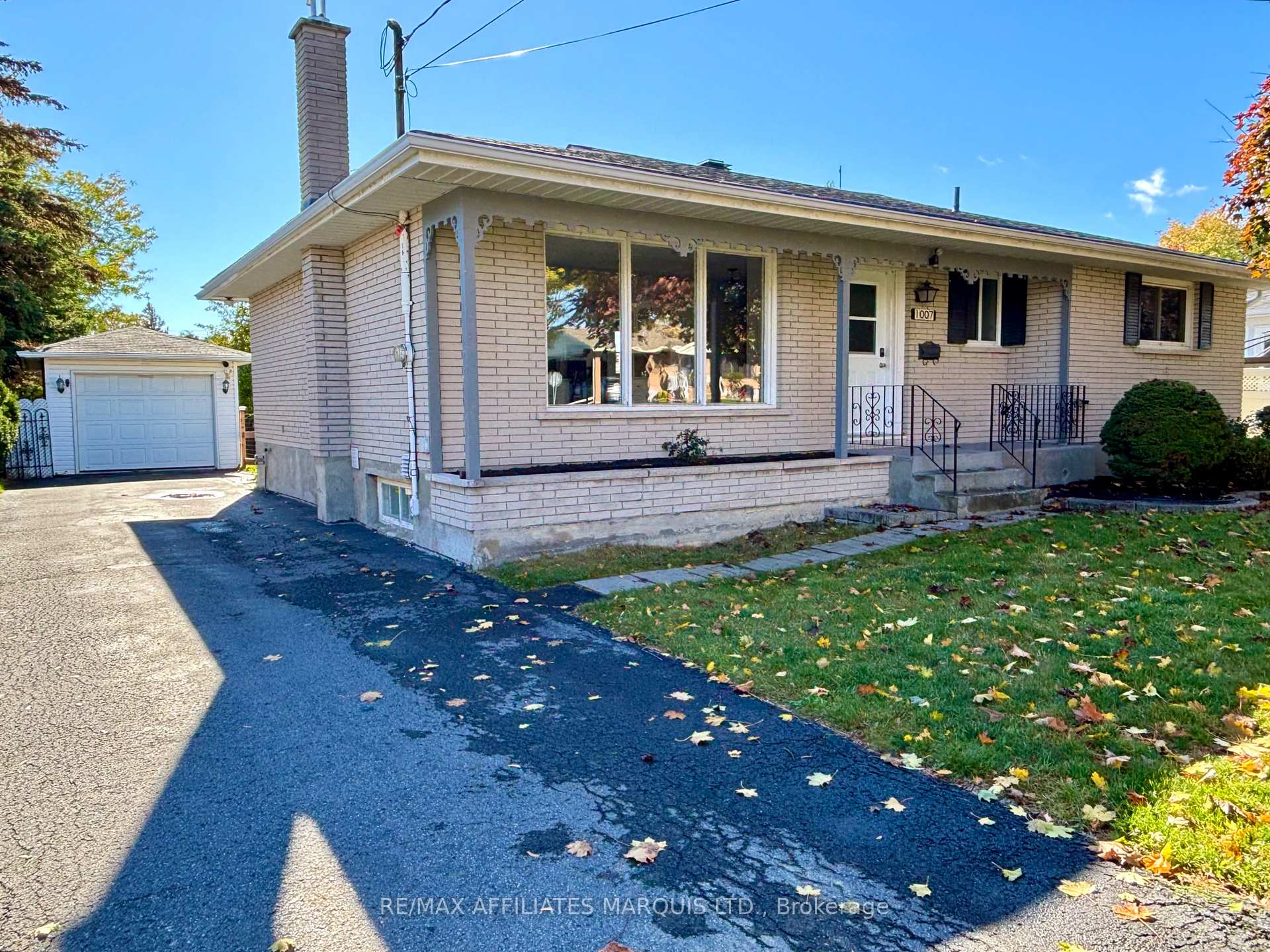 Photo 1 of 1007 Lasalle Road, Cornwall — HOMEH