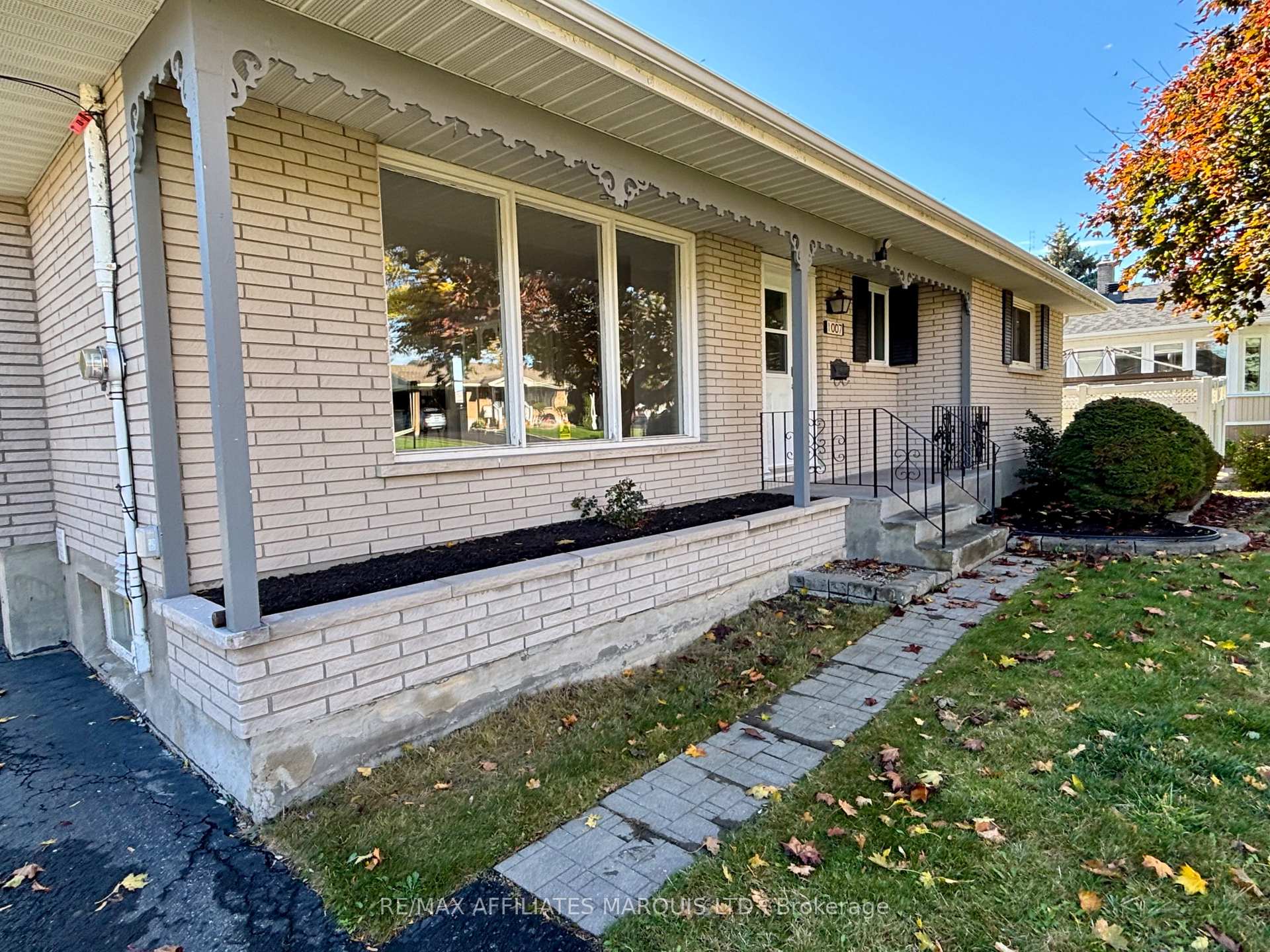 Photo 4 of 1007 Lasalle Road, Cornwall — HOMEH