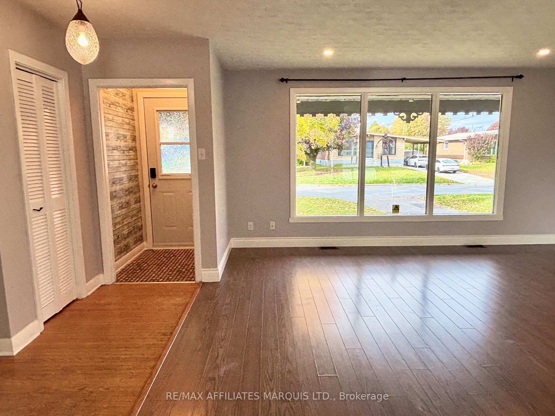 Photo 7 of 1007 Lasalle Road, Cornwall — HOMEH