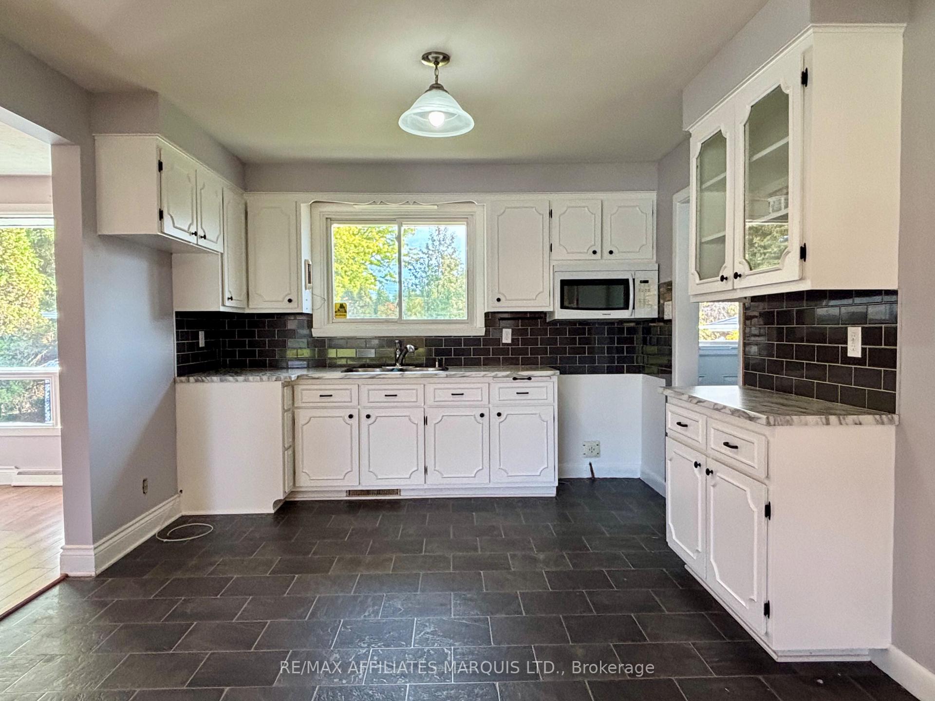 Photo 13 of 1007 Lasalle Road, Cornwall — HOMEH