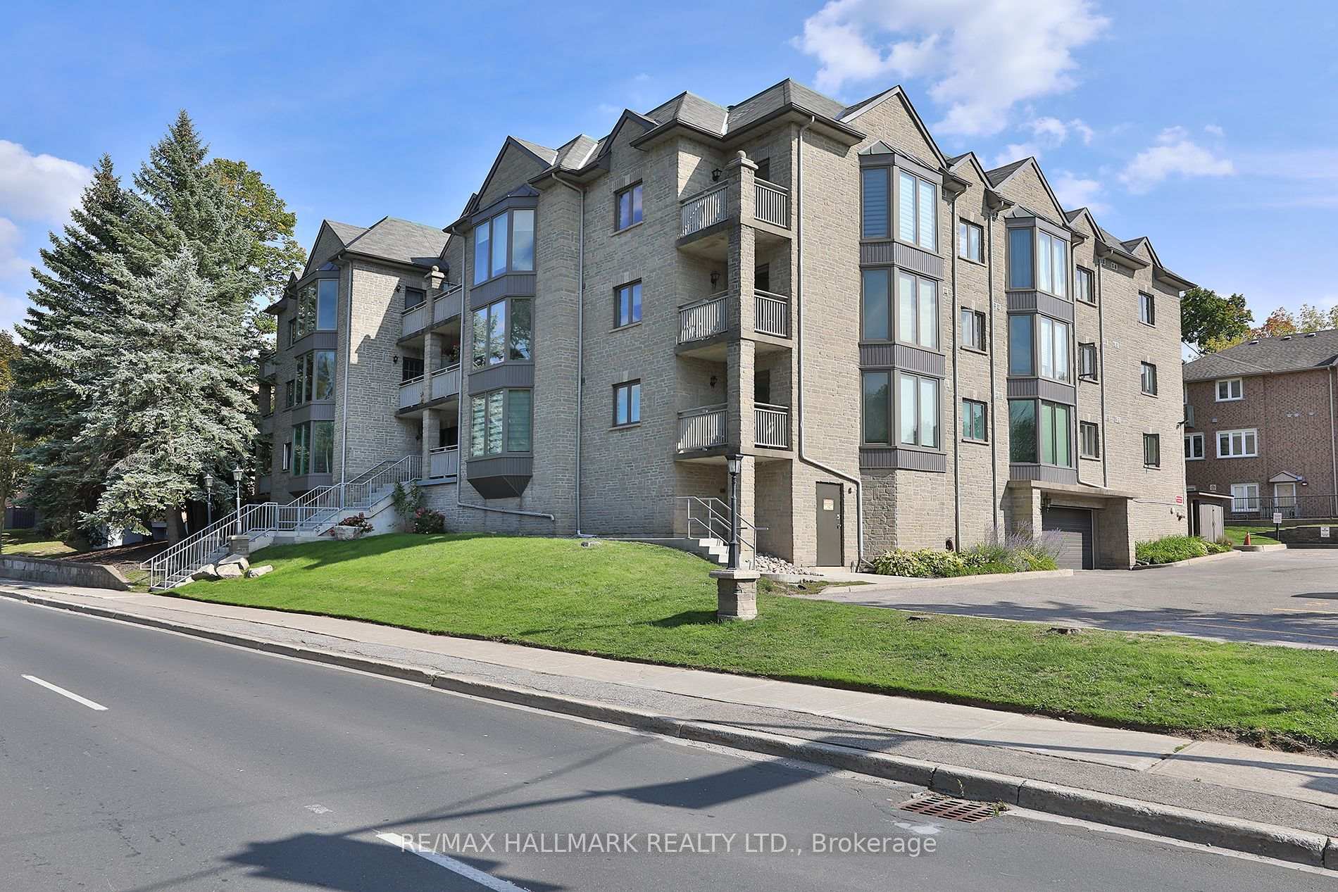 Front of Unit 305, 21 George Street