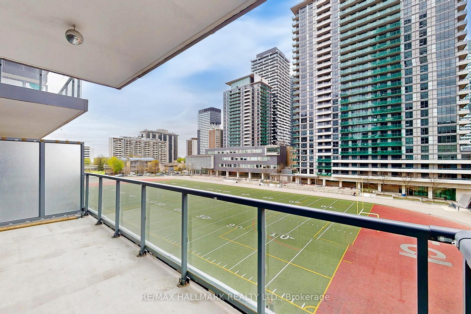 Photo 7 of Unit 418, 30 Roehampton Avenue, Toronto, Mount Pleasant West — HOMEH