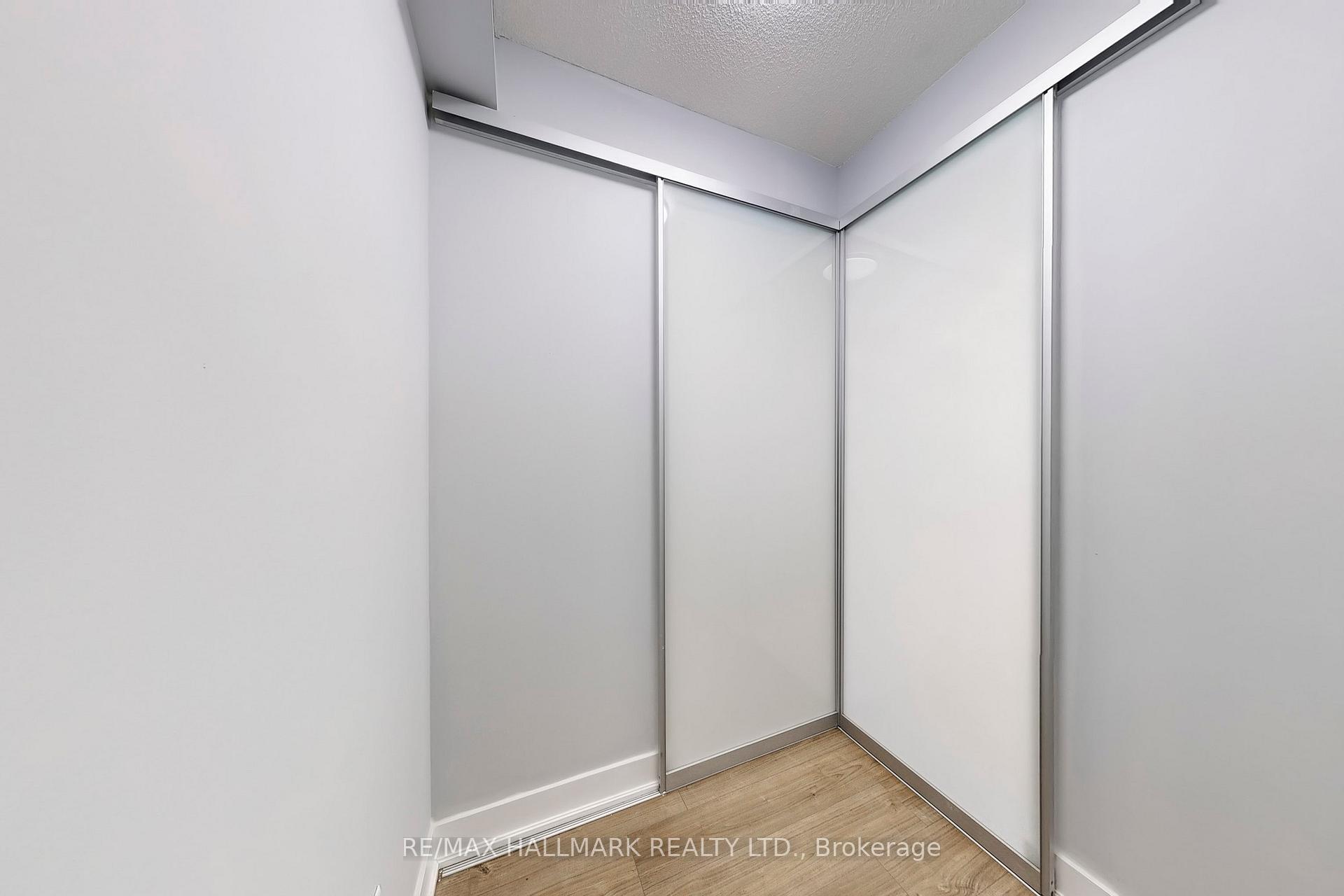 Photo 21 of Unit 418, 30 Roehampton Avenue, Toronto, Mount Pleasant West — HOMEH