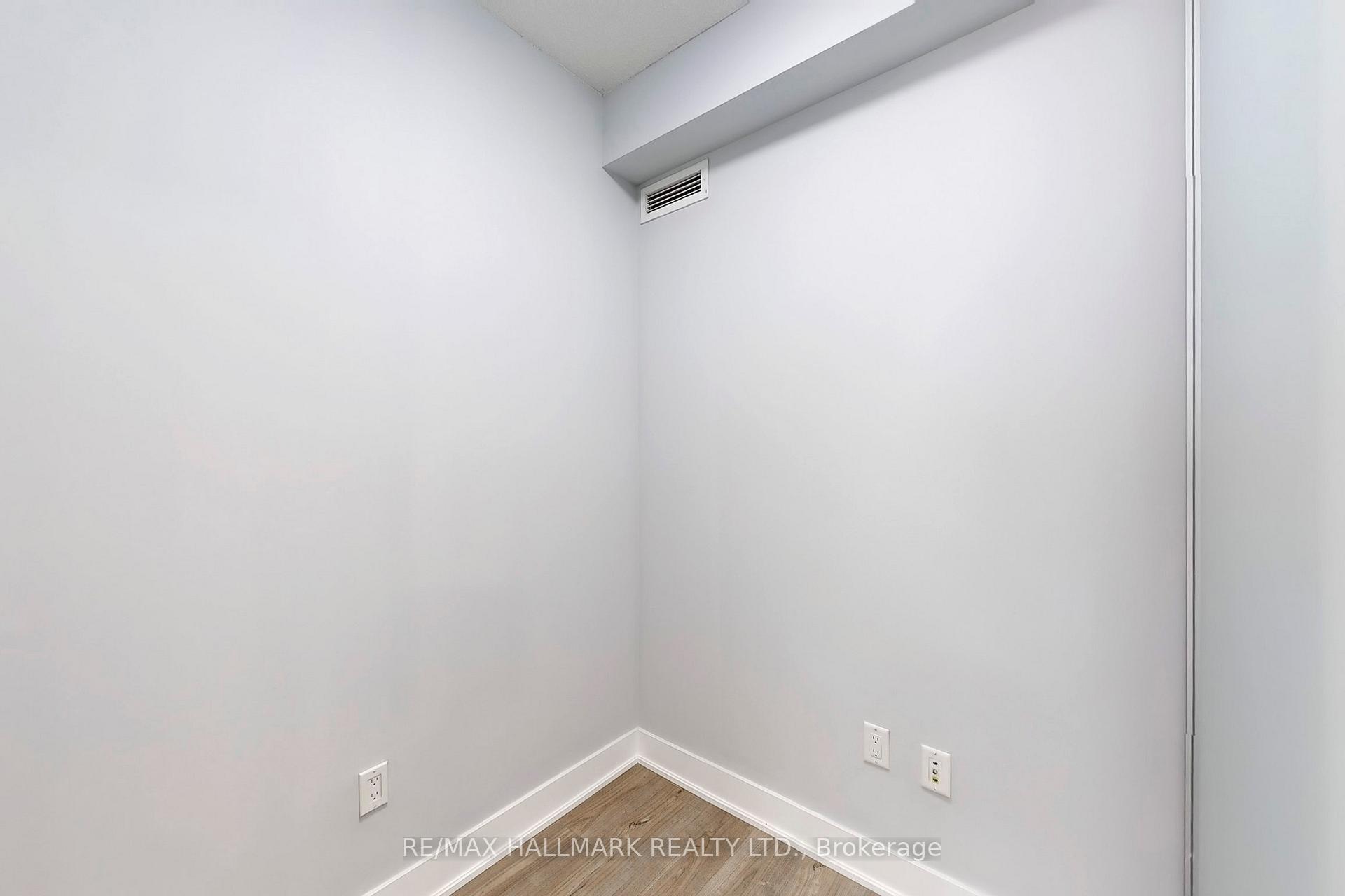 Photo 22 of Unit 418, 30 Roehampton Avenue, Toronto, Mount Pleasant West — HOMEH