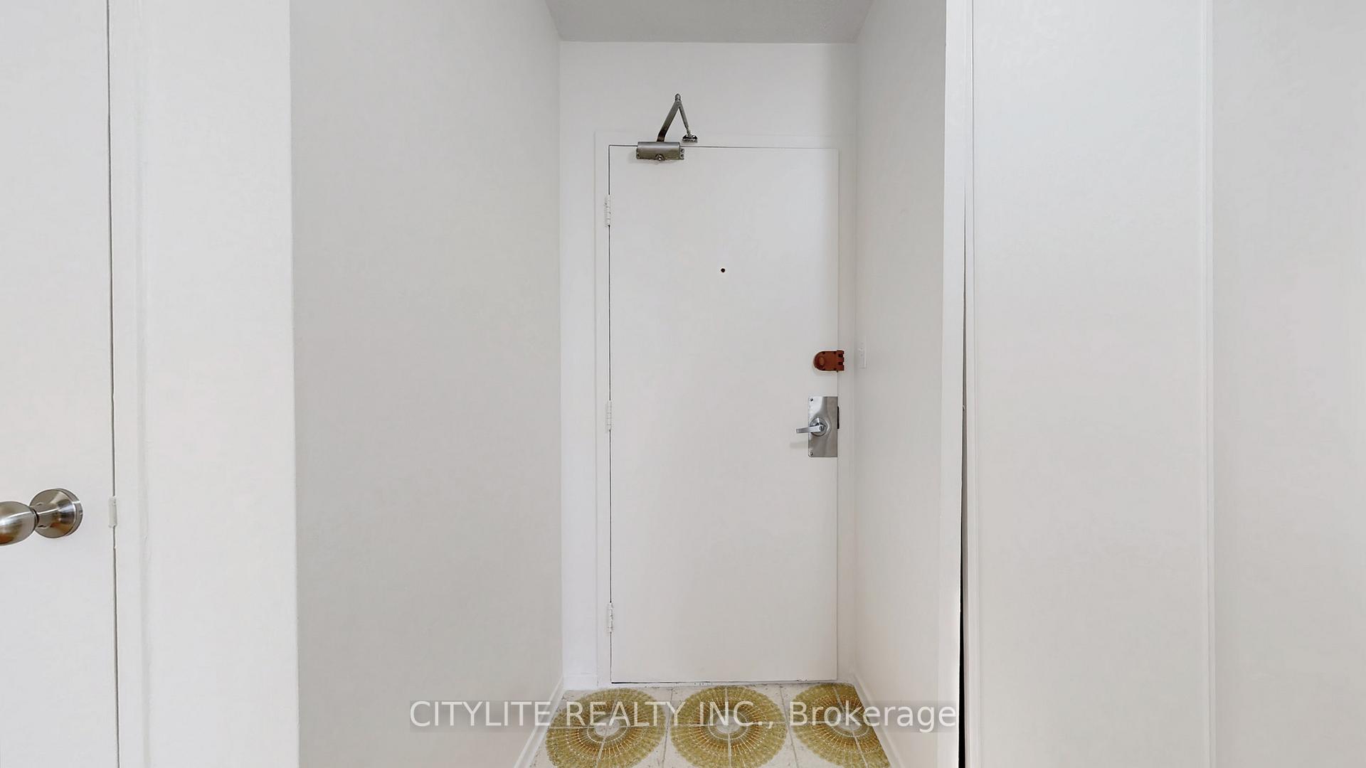 Photo 5 of Unit 1806, 10 Edgecliffe Golfway, Toronto, Flemingdon Park — HOMEH