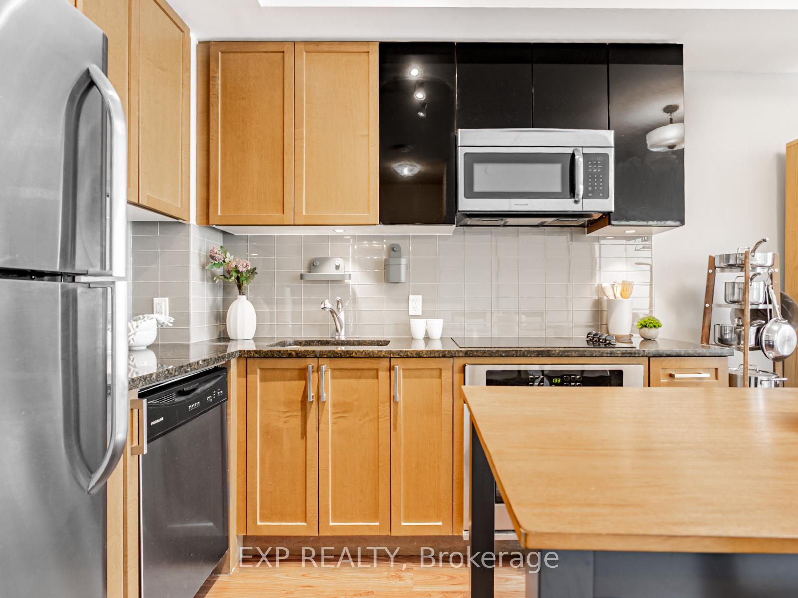 Photo 2 of Unit 1018, 98 Lillian Street, Toronto, Mount Pleasant West — HOMEH