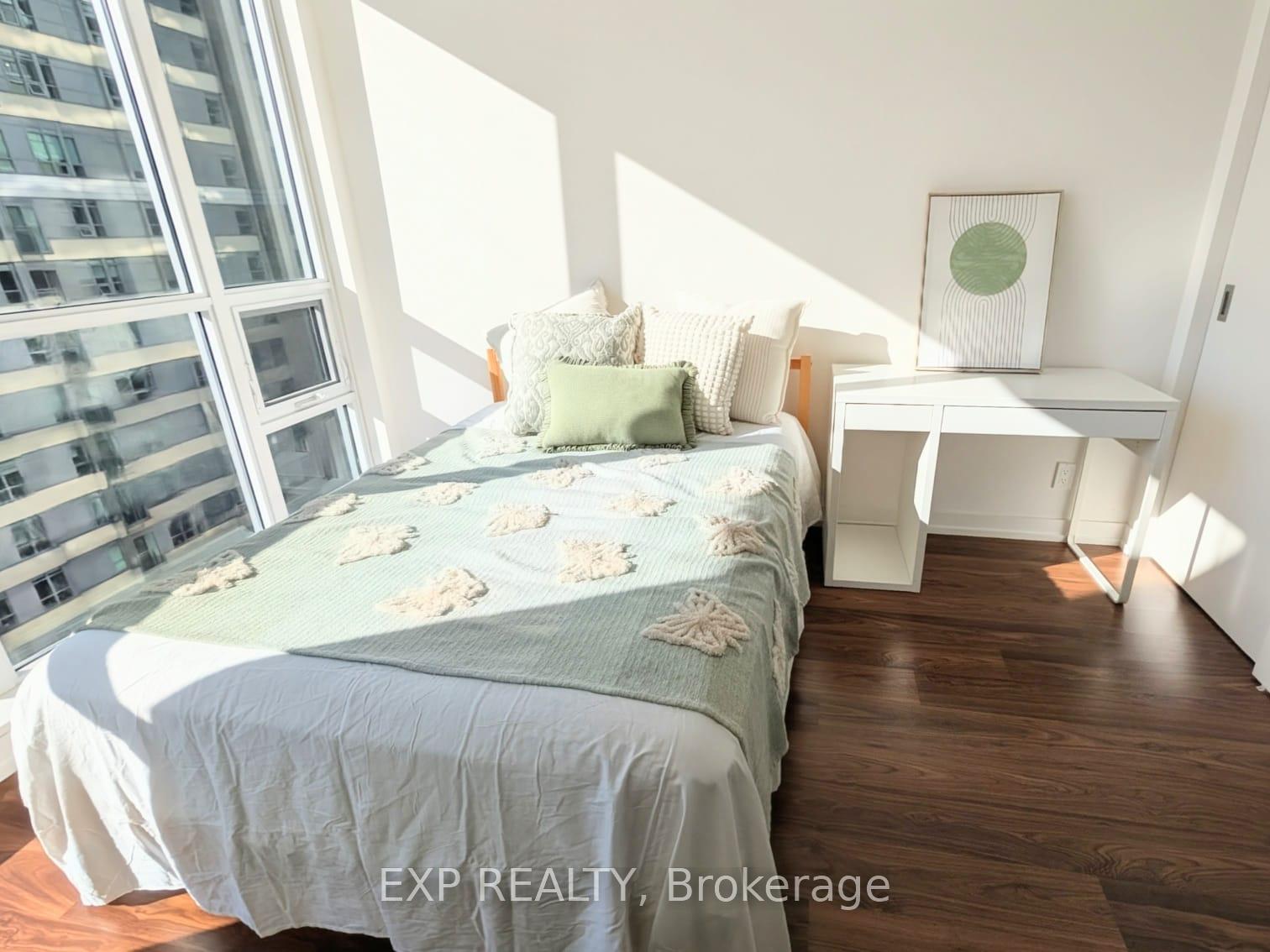 Photo 9 of Unit 1018, 98 Lillian Street, Toronto, Mount Pleasant West — HOMEH