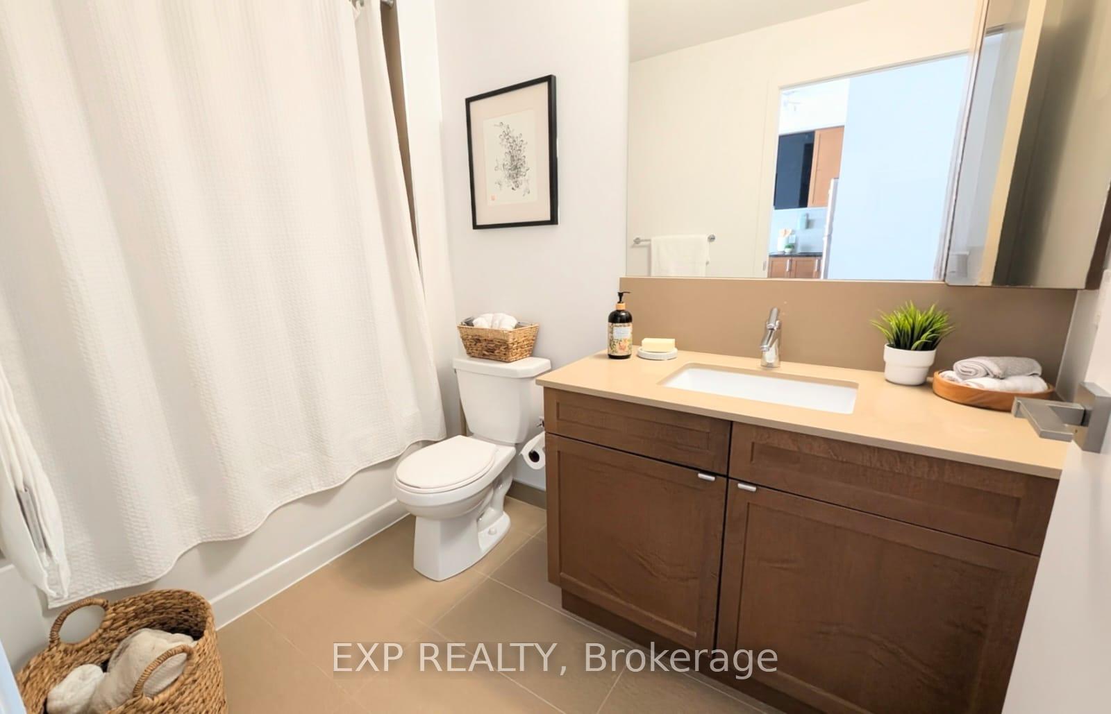 Photo 10 of Unit 1018, 98 Lillian Street, Toronto, Mount Pleasant West — HOMEH