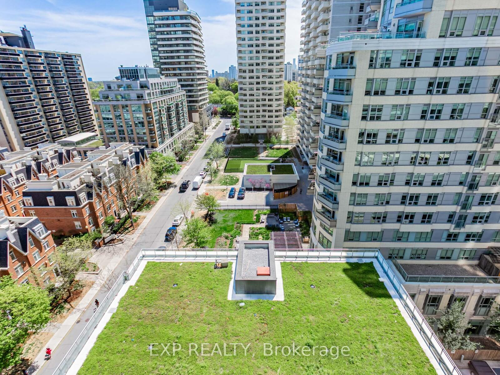 Photo 13 of Unit 1018, 98 Lillian Street, Toronto, Mount Pleasant West — HOMEH