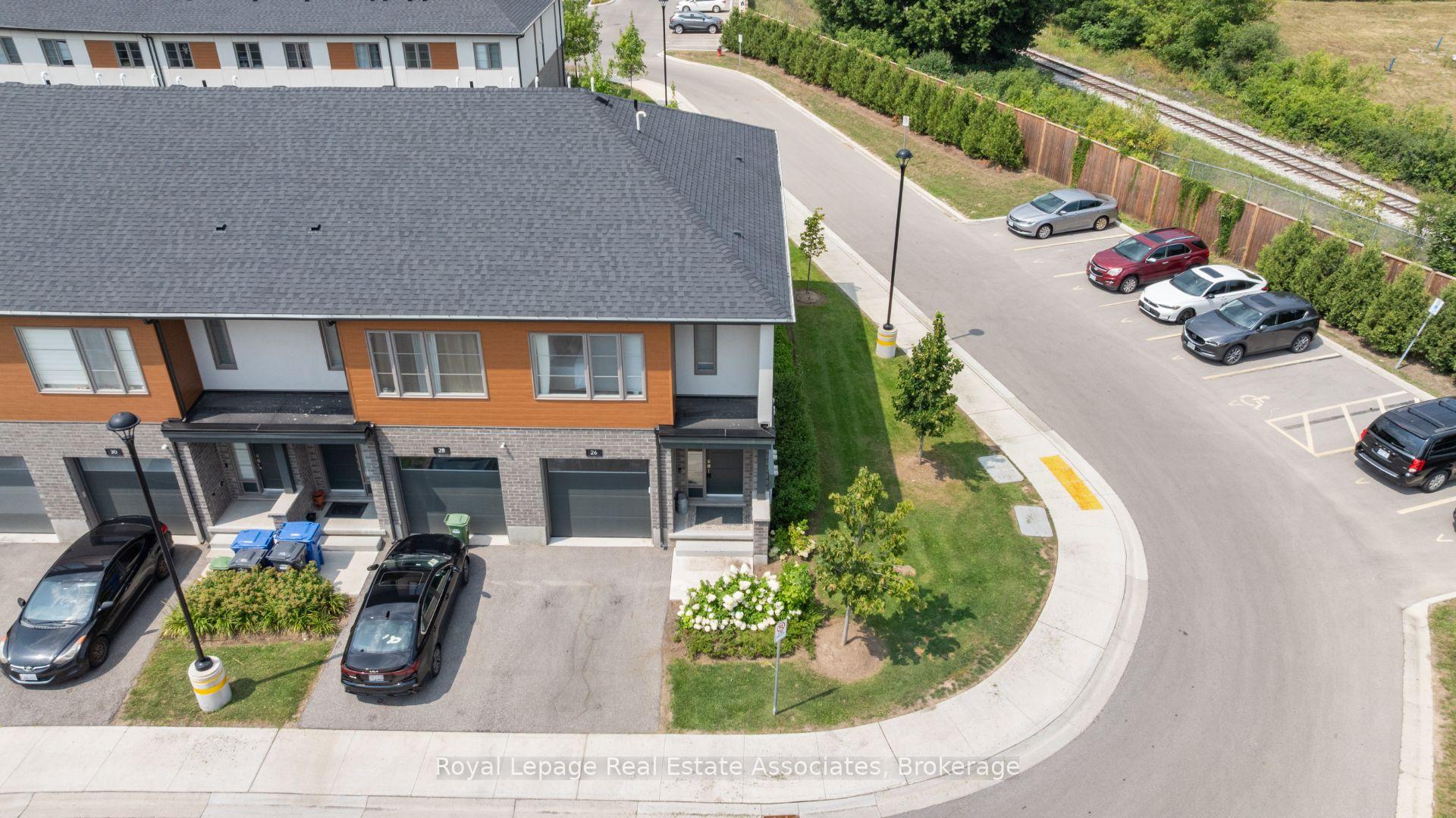 Photo 6 of 26 Steele Crescent, Guelph, St. Patrick's Ward — HOMEH