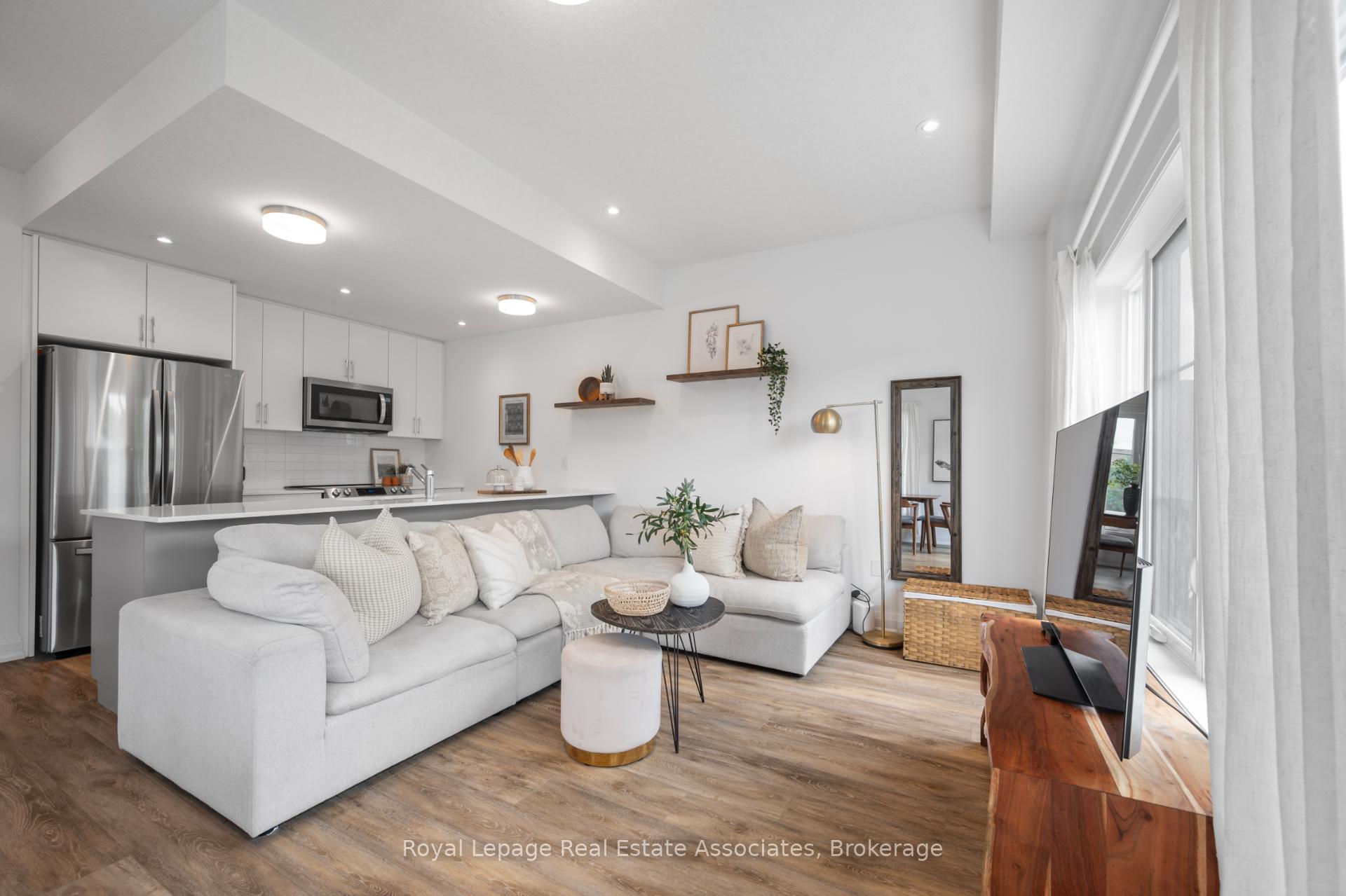 Photo 13 of 26 Steele Crescent, Guelph, St. Patrick's Ward — HOMEH