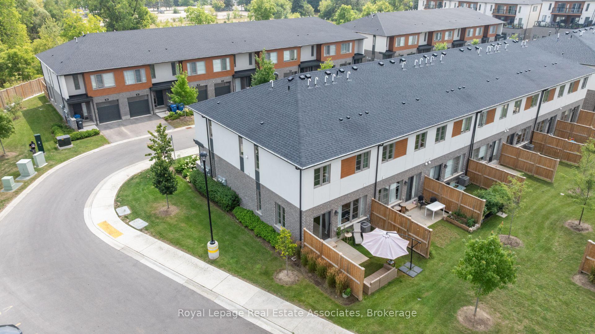 Photo 17 of 26 Steele Crescent, Guelph, St. Patrick's Ward — HOMEH