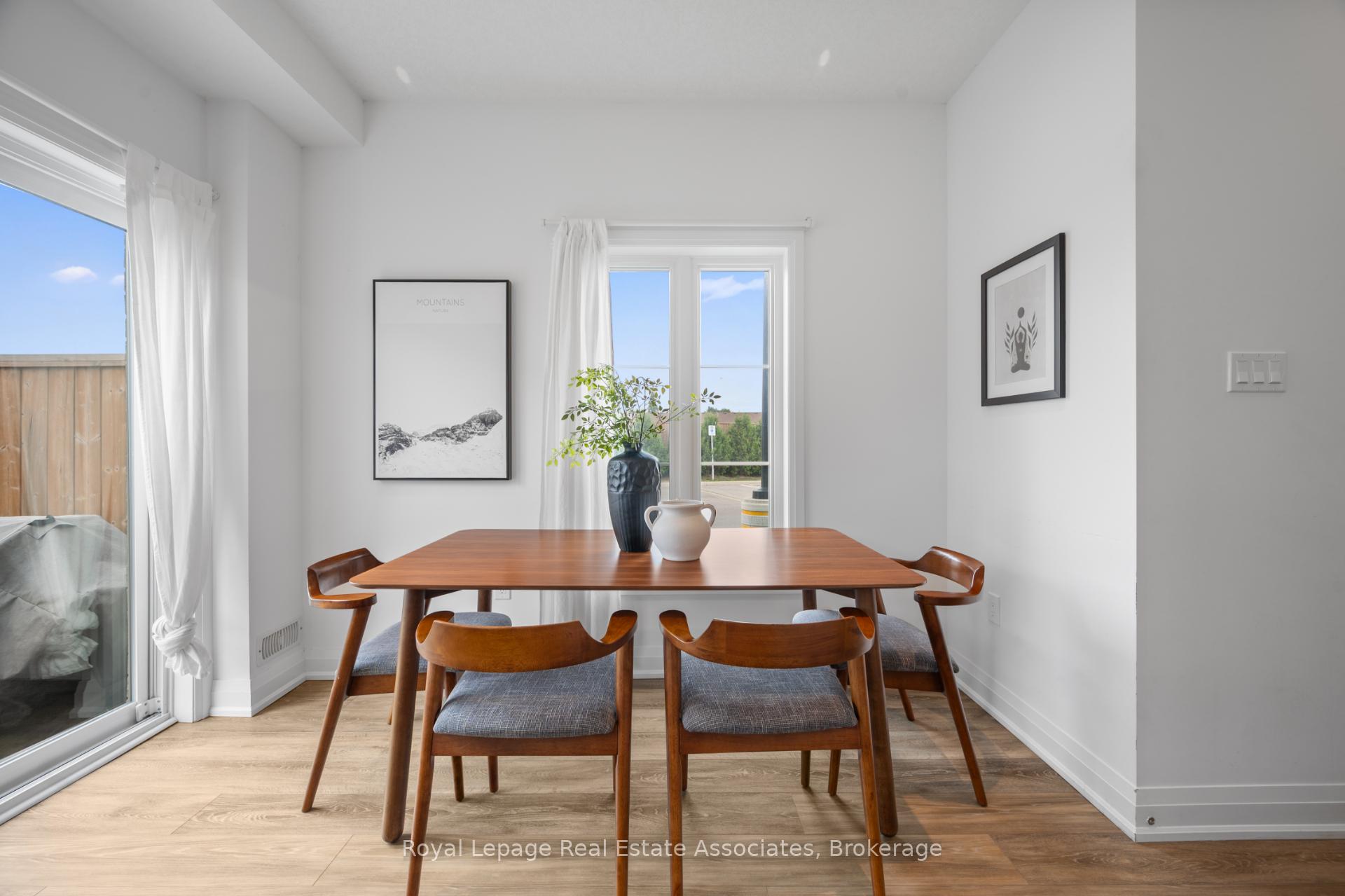 Photo 18 of 26 Steele Crescent, Guelph, St. Patrick's Ward — HOMEH