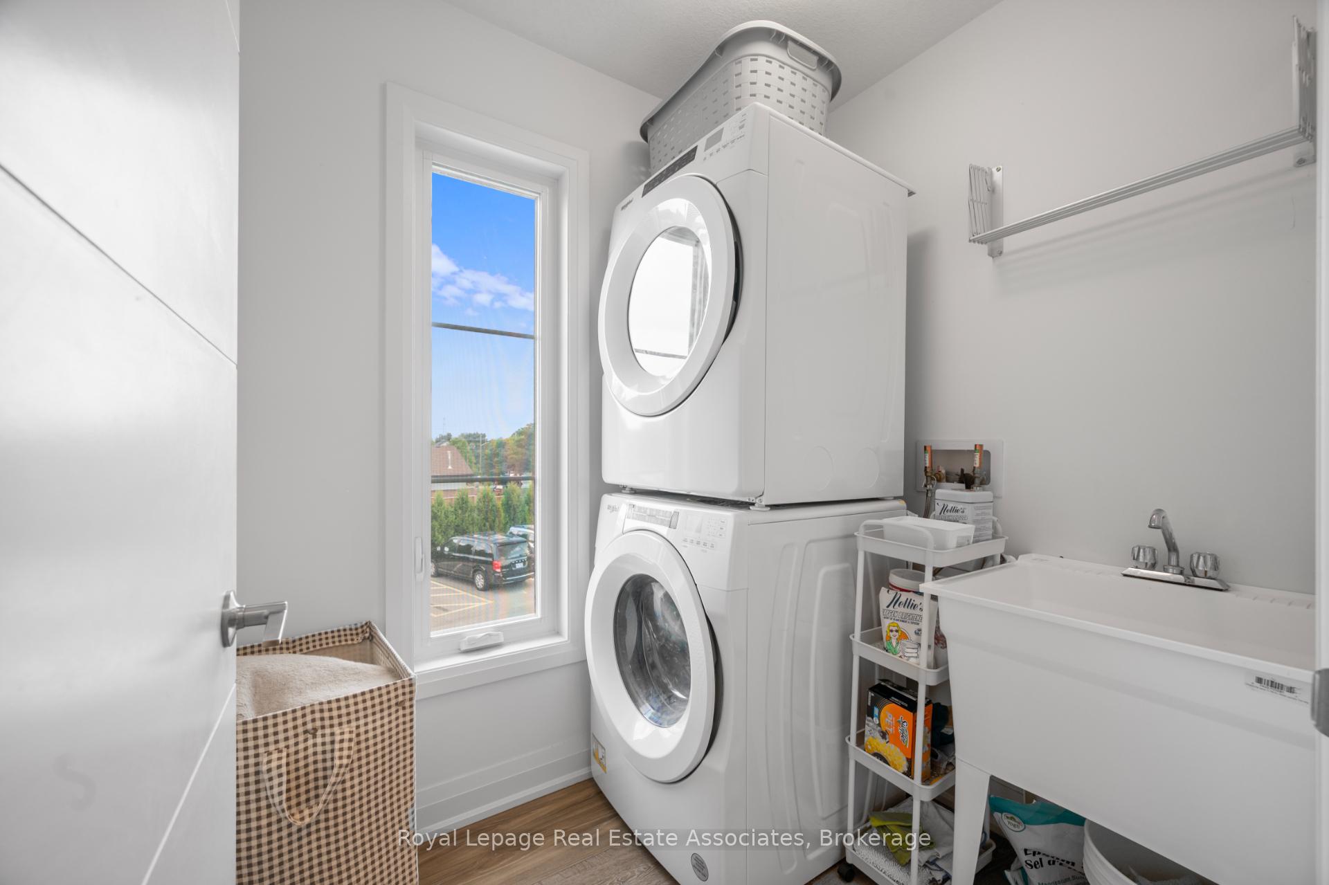 Photo 21 of 26 Steele Crescent, Guelph, St. Patrick's Ward — HOMEH