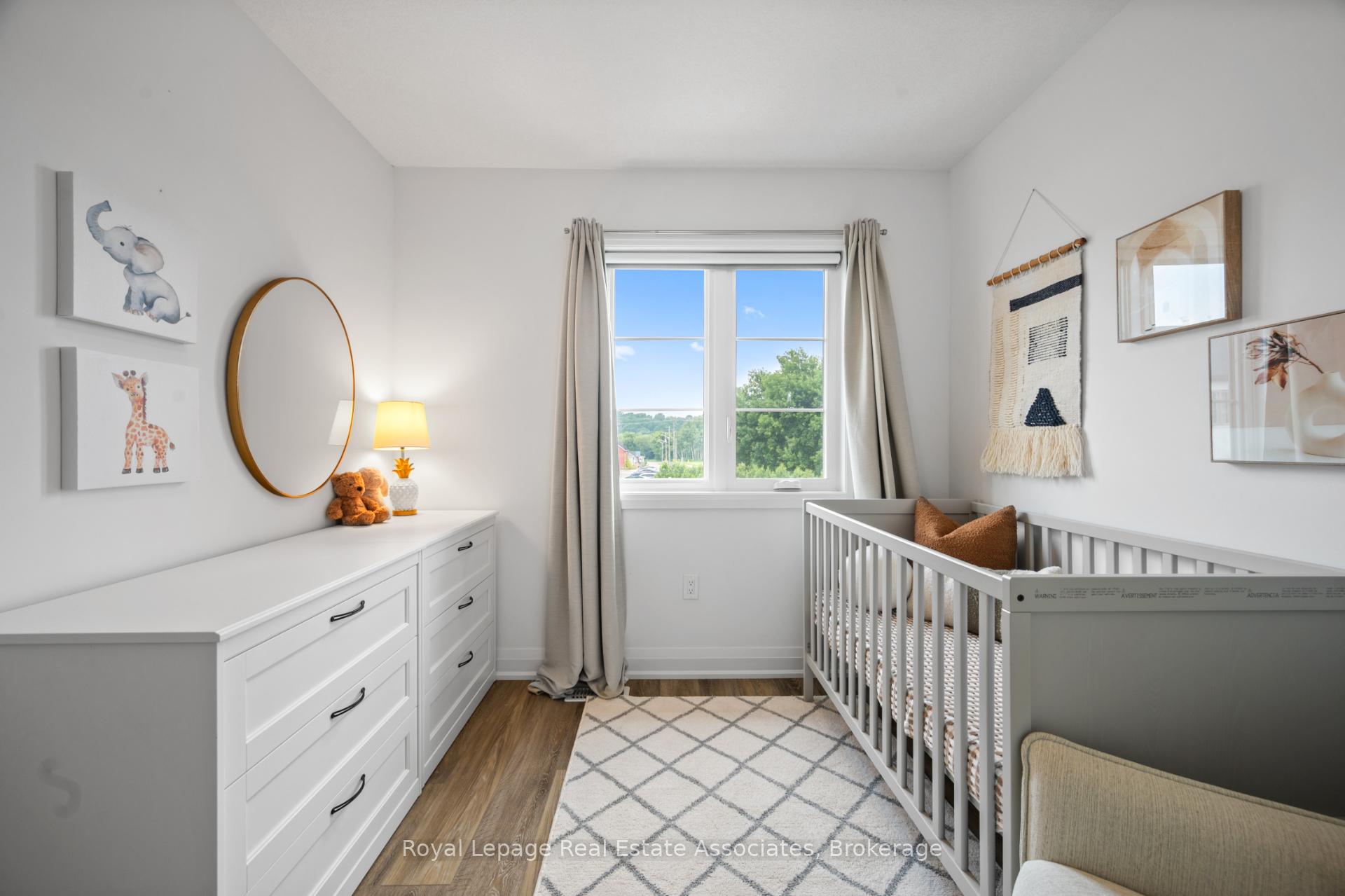 Photo 29 of 26 Steele Crescent, Guelph, St. Patrick's Ward — HOMEH