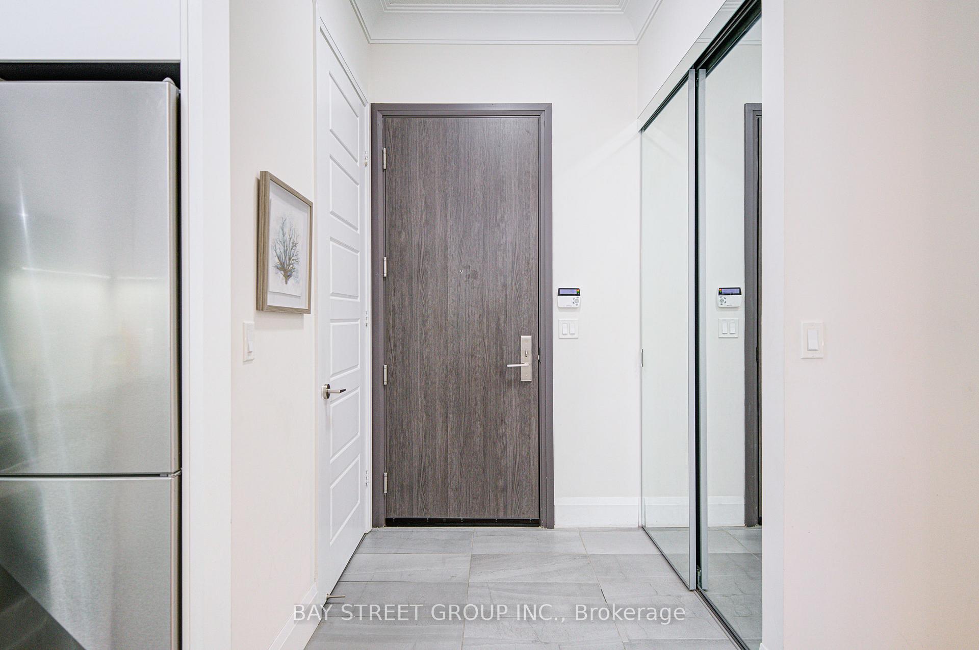 Photo 4 of Unit 111, 15 Water Walk Drive, Markham, Unionville — HOMEH