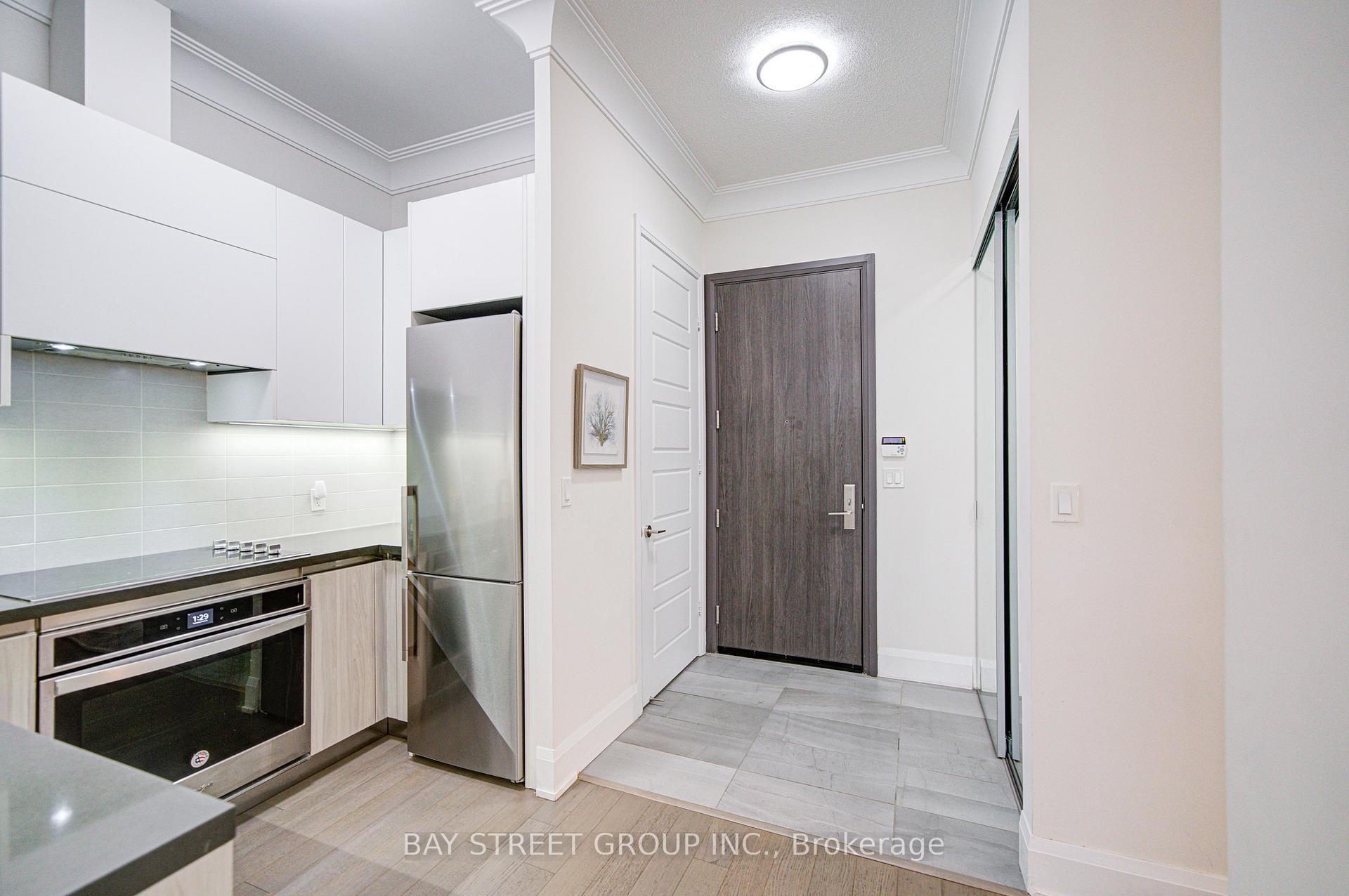 Photo 5 of Unit 111, 15 Water Walk Drive, Markham, Unionville — HOMEH