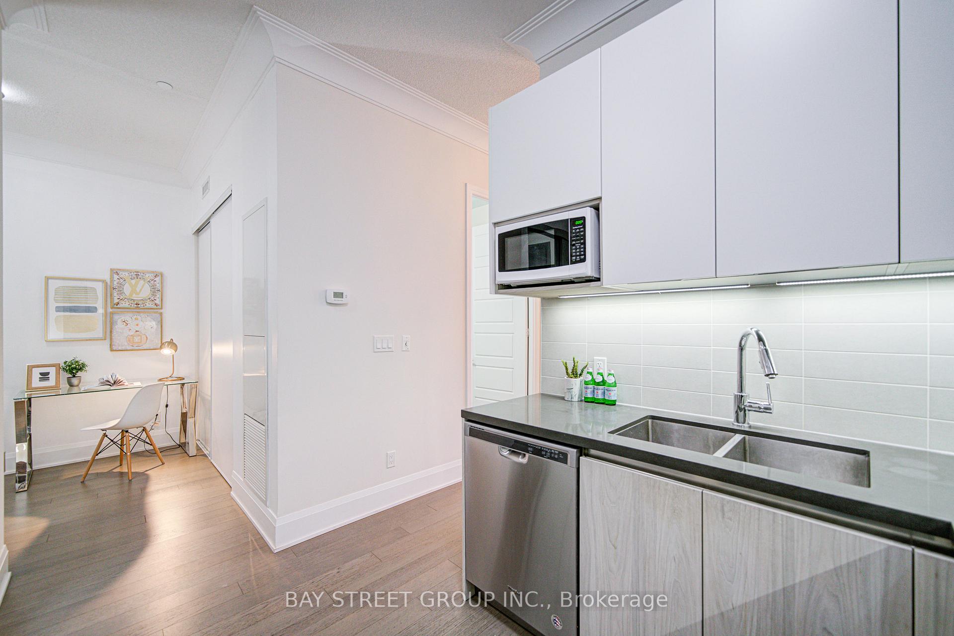 Photo 20 of Unit 111, 15 Water Walk Drive, Markham, Unionville — HOMEH