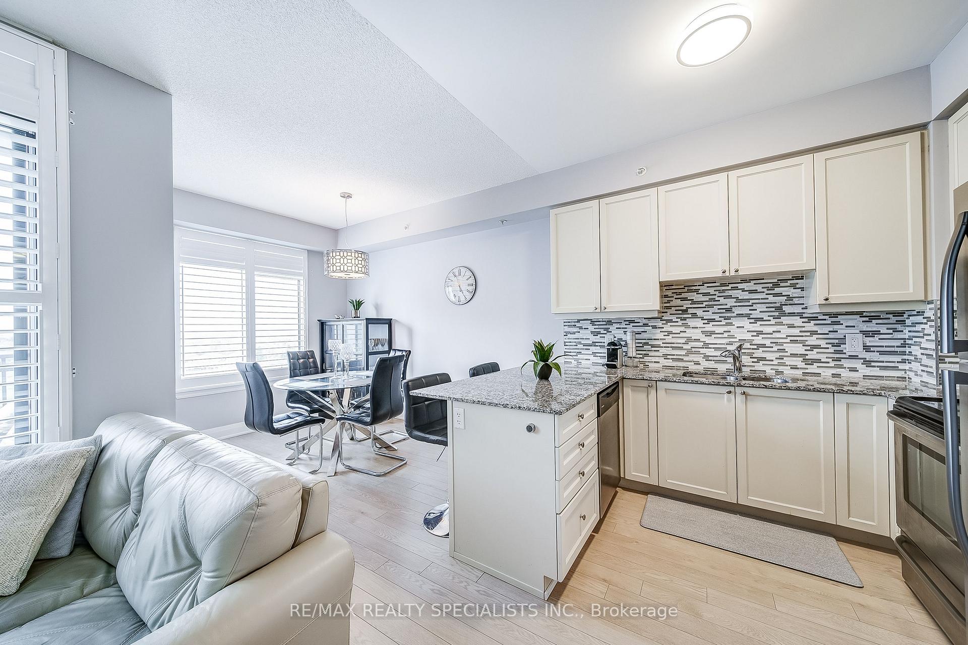 Photo 17 of Unit 710, 24 Woodstream Boulevard, Vaughan, Vaughan Grove — HOMEH
