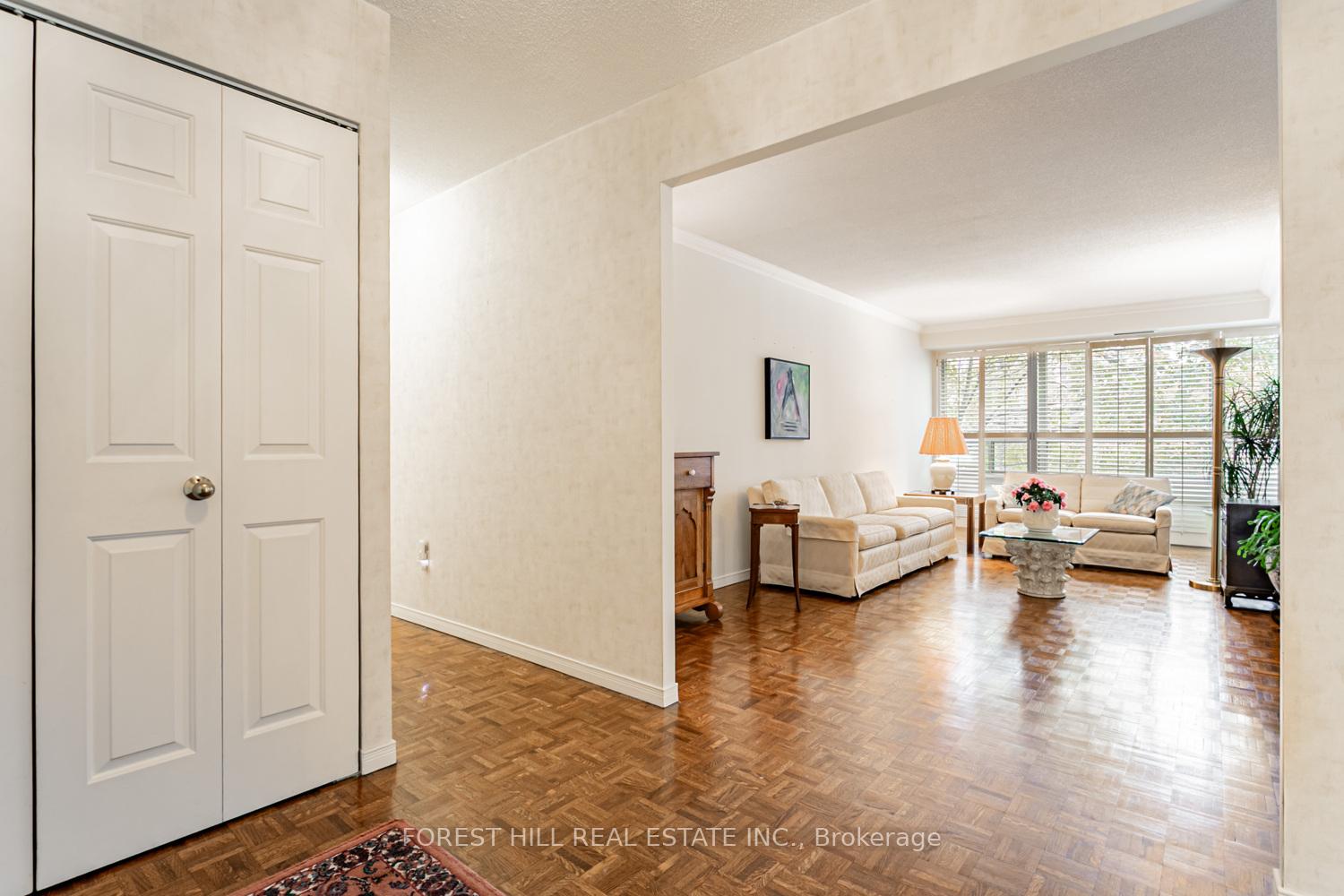 Photo 5 of Unit 307, 18 Lower Village Gate, Toronto, Forest Hill South — HOMEH