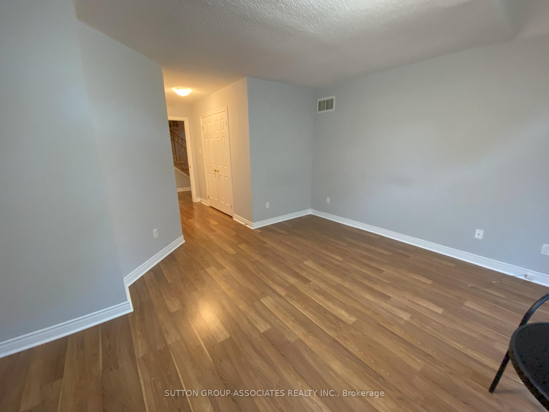 Photo 7 of Unit 7, 13 Sunset Boulevard, New Tecumseth, Rural New Tecumseth — HOMEH