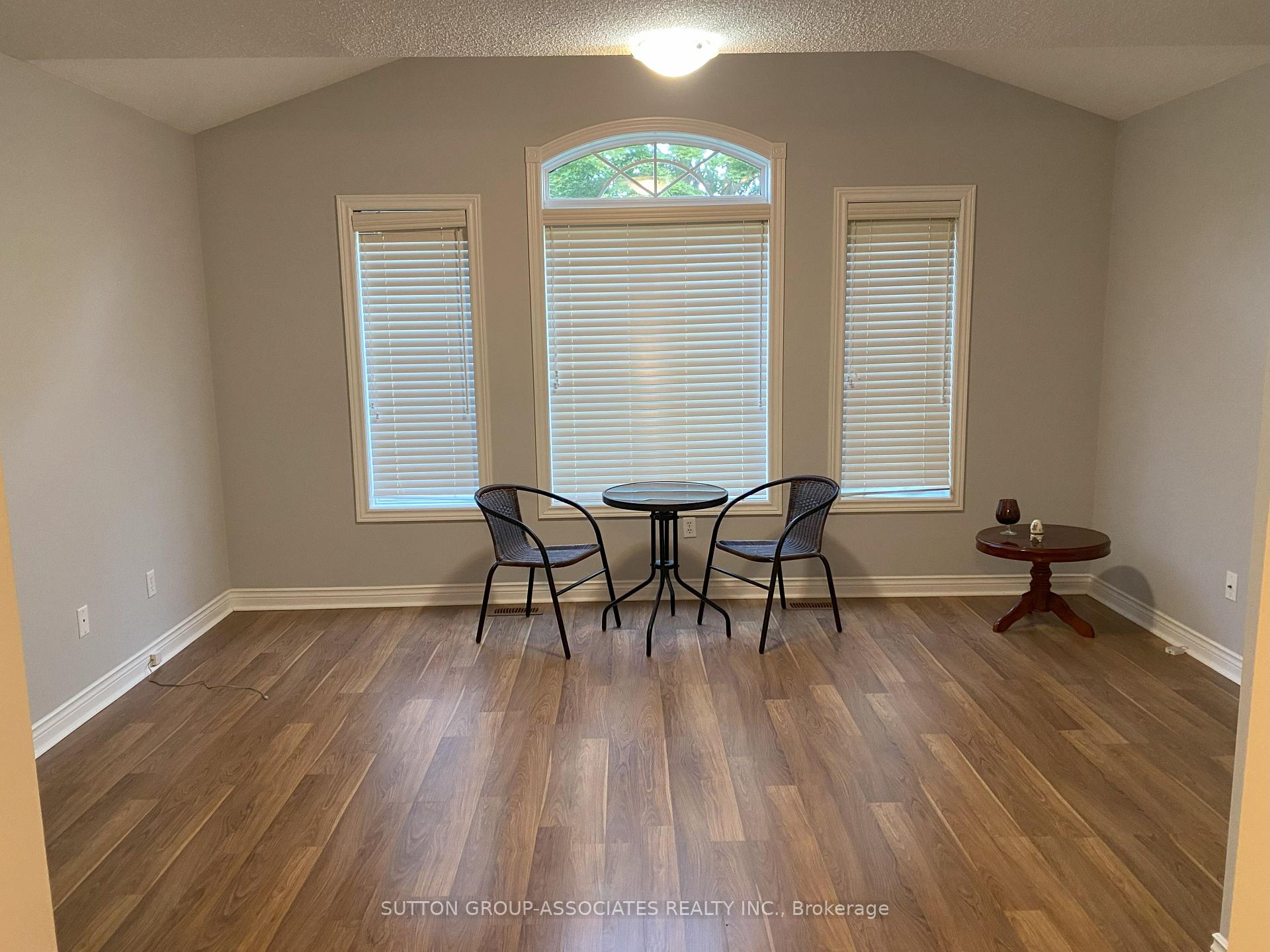Photo 8 of Unit 7, 13 Sunset Boulevard, New Tecumseth, Rural New Tecumseth — HOMEH
