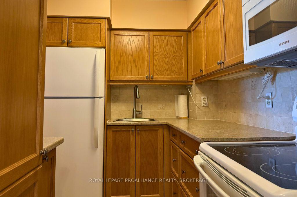 Photo 8 of Unit 611, 745 Davis Drive, Kingston, East Gardiners Rd — HOMEH