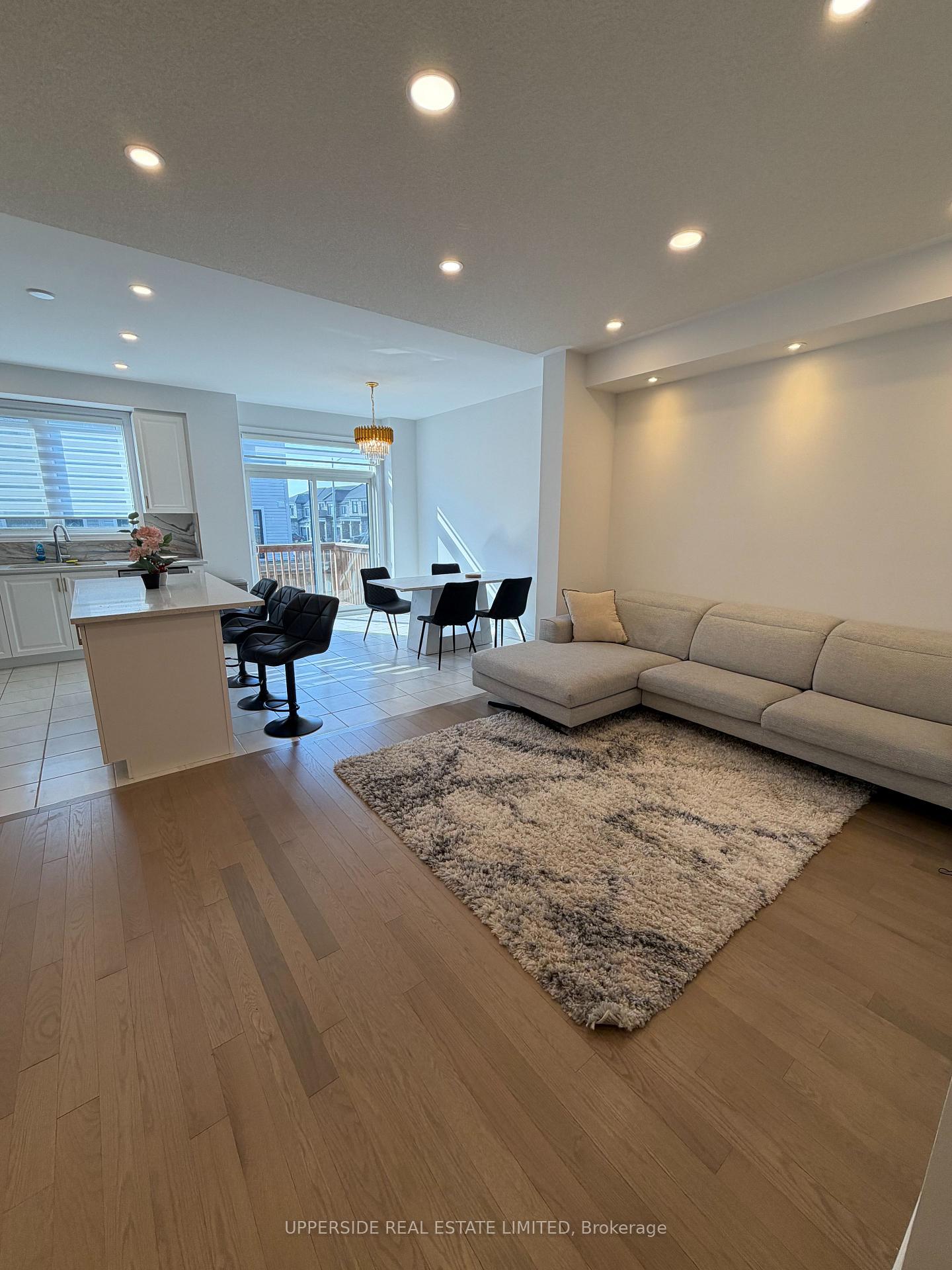 Photo 7 of 87 Milady Crescent, Barrie, Rural Barrie Southeast — HOMEH