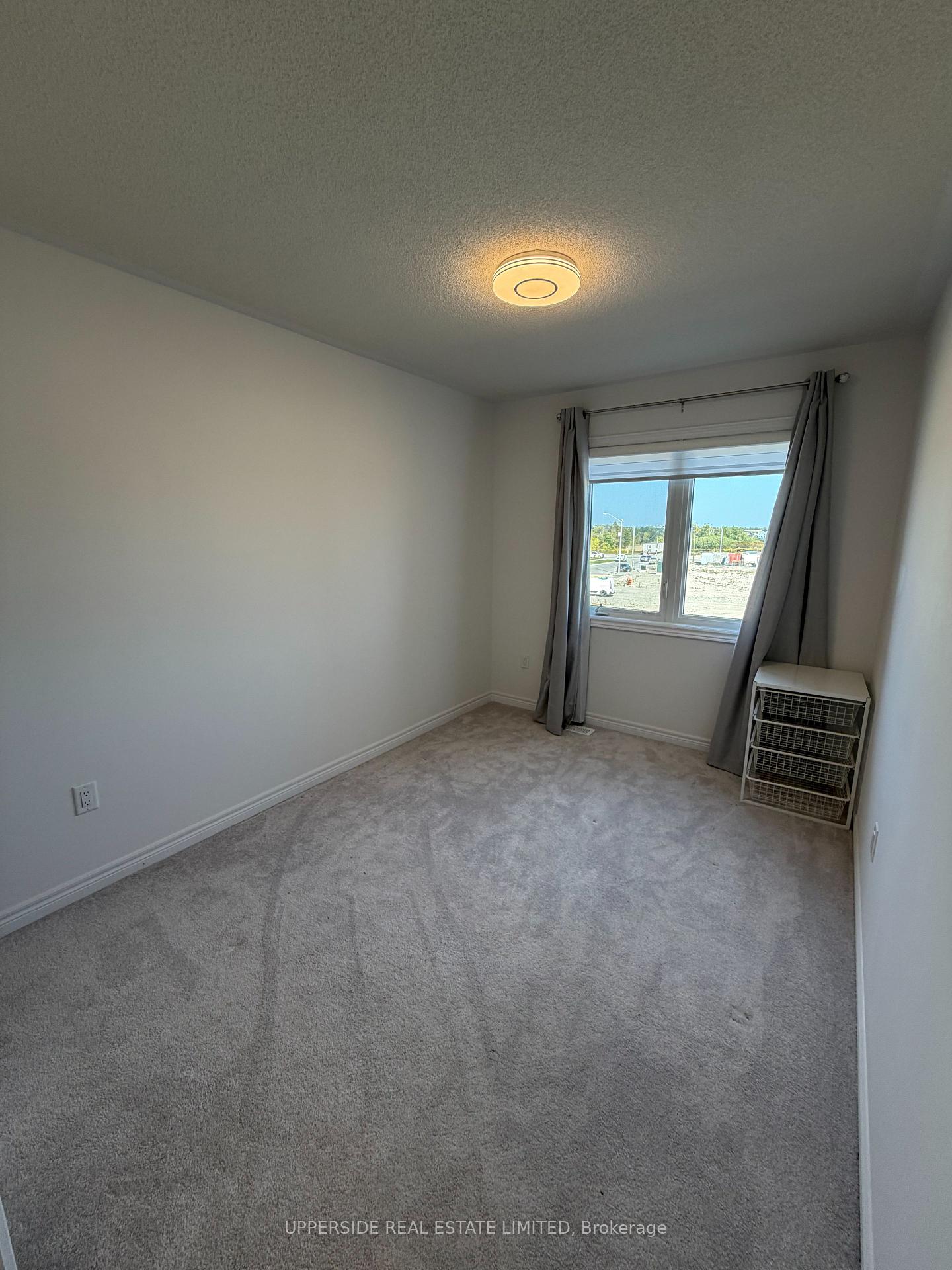Photo 13 of 87 Milady Crescent, Barrie, Rural Barrie Southeast — HOMEH