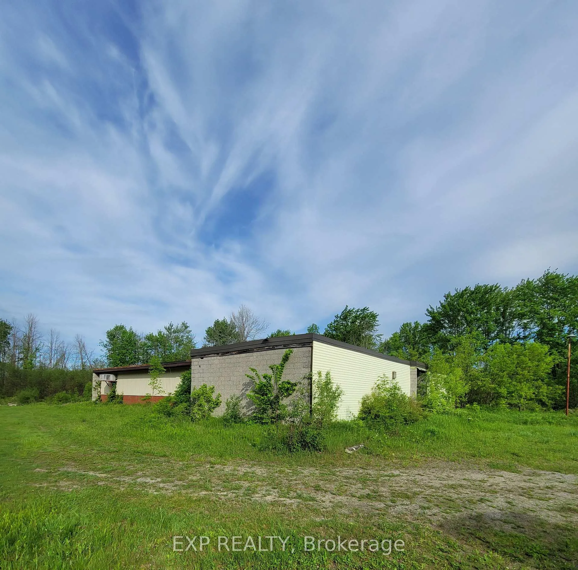 Photo 2 of 4122 County Road 44, Edwardsburgh/Cardinal, Edwardsburgh/Cardinal Twp — HOMEH