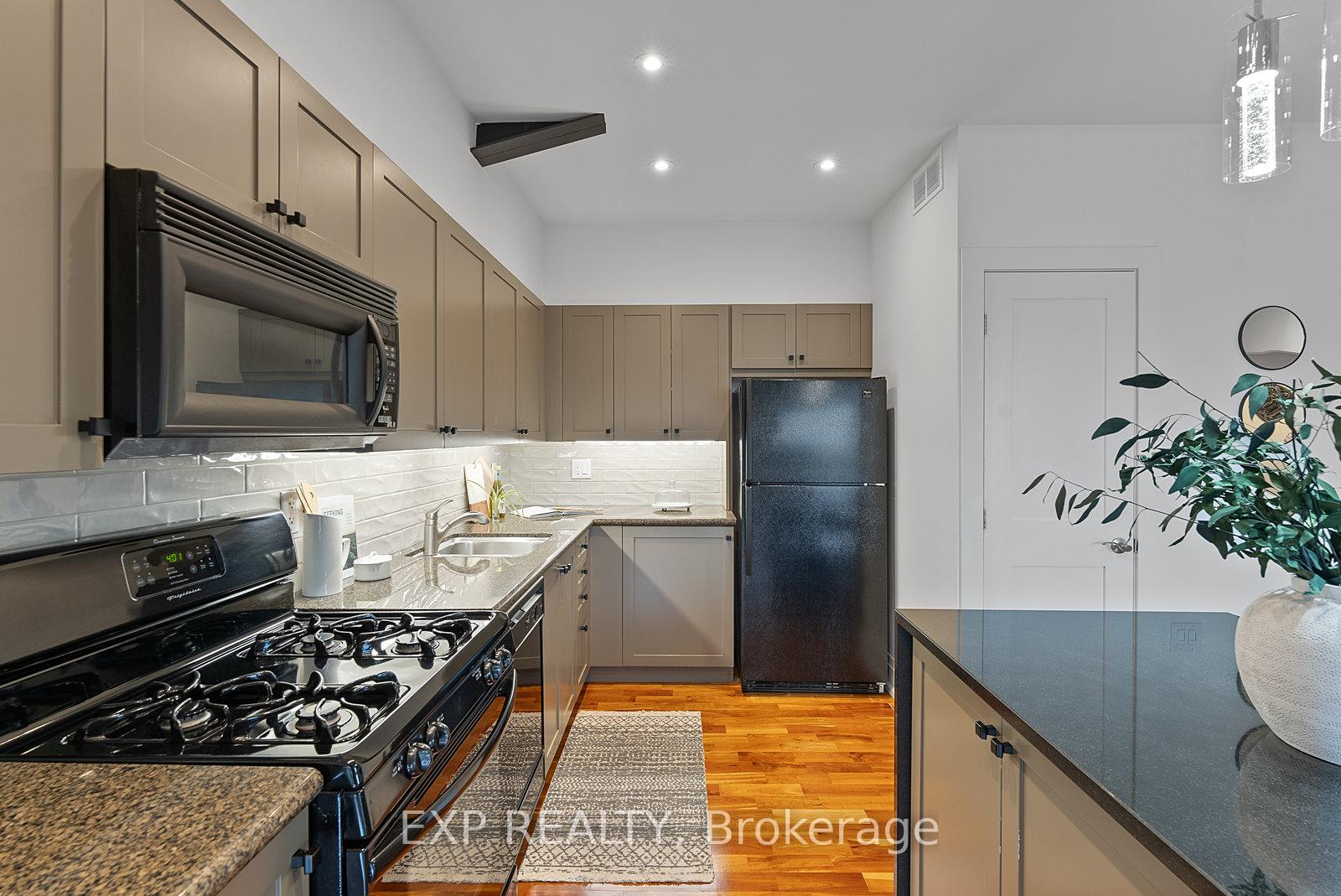 Photo 15 of Unit 305, 660 Pape Avenue, Toronto, North Riverdale — HOMEH