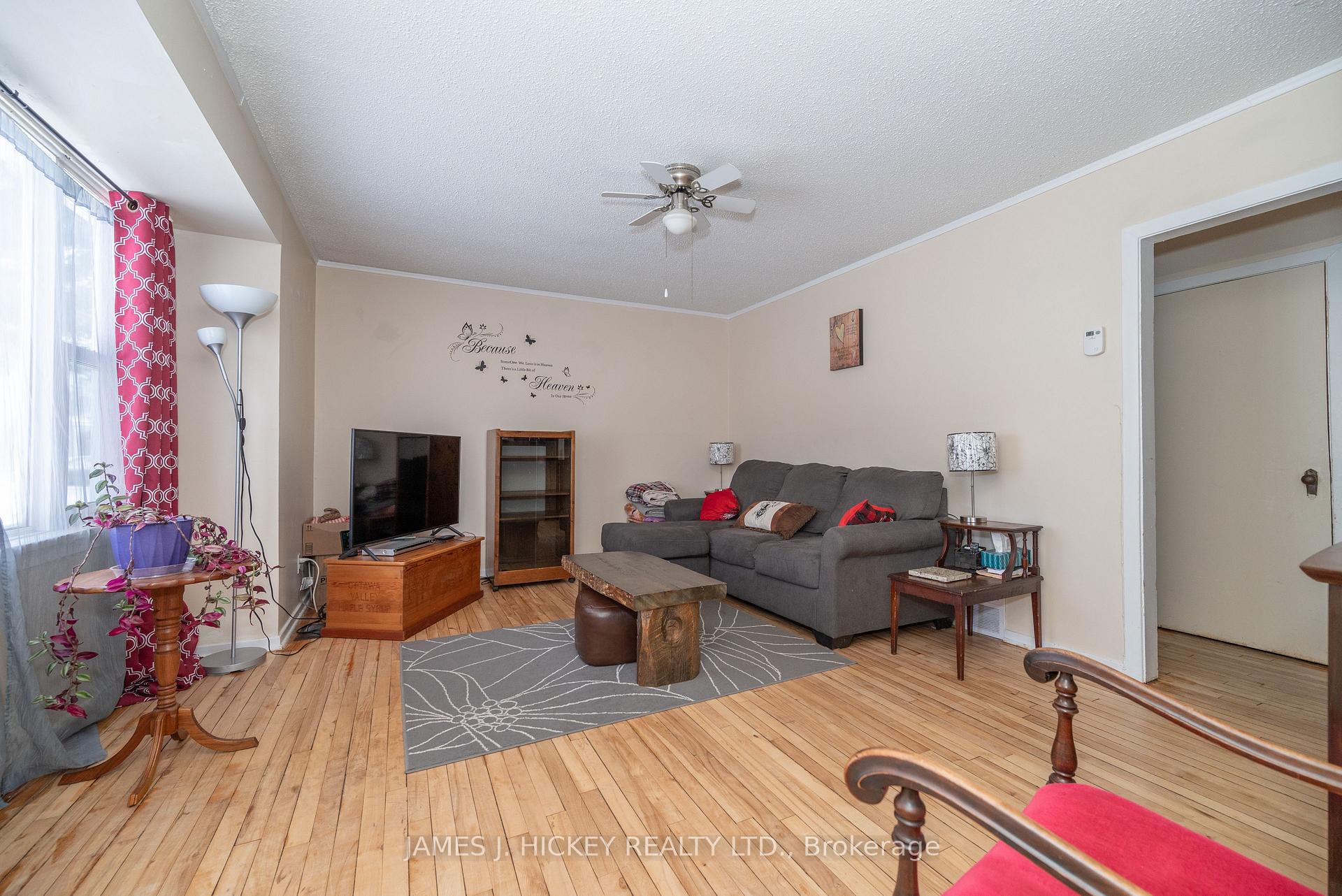 Photo 4 of 99 Algonquin Street, Deep River — HOMEH