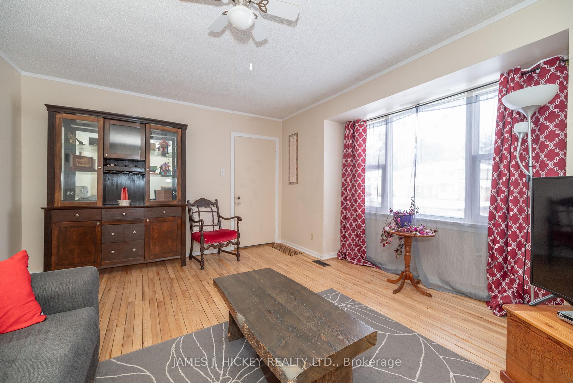 Photo 6 of 99 Algonquin Street, Deep River — HOMEH