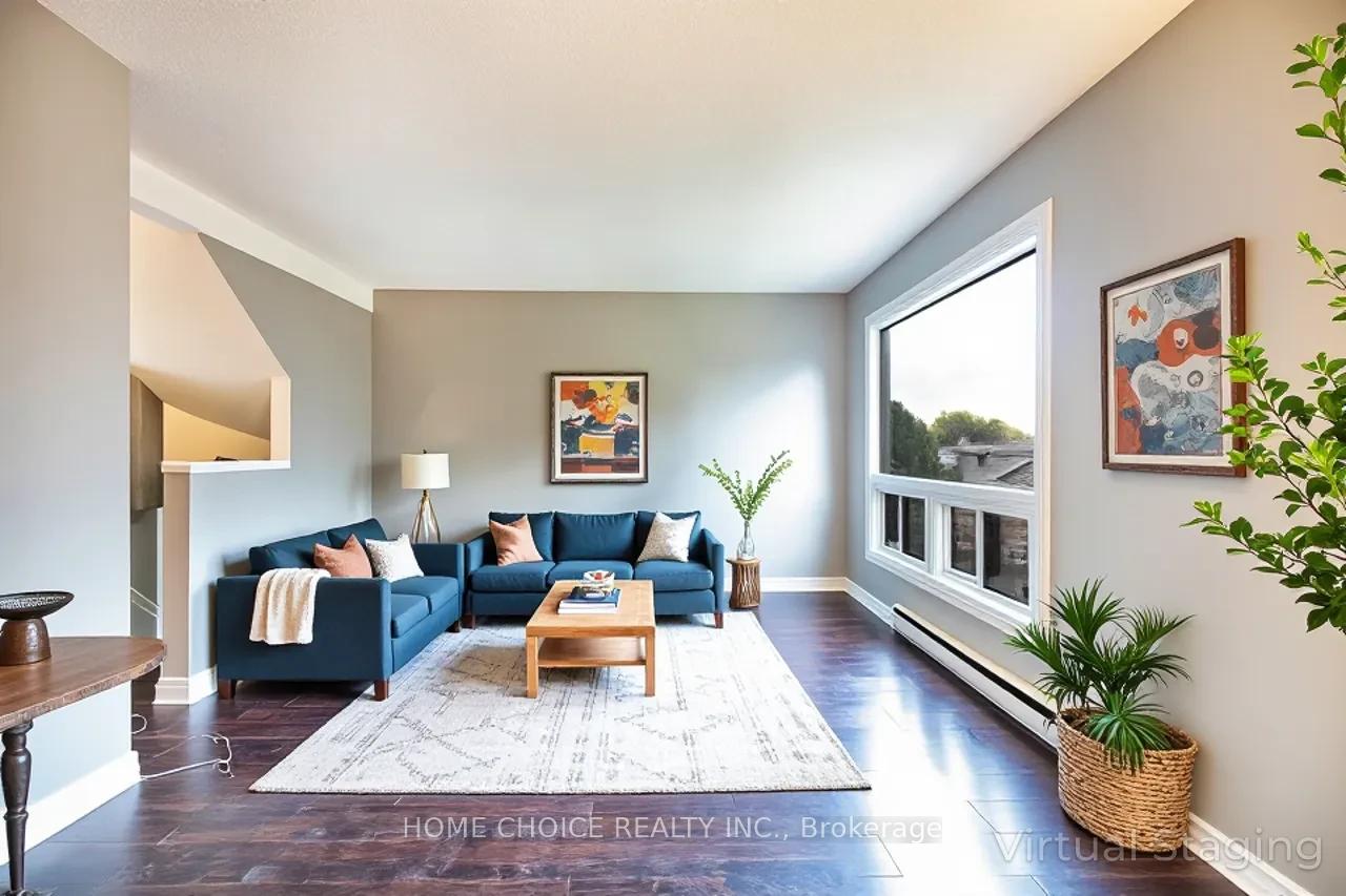 Photo 3 of 51 Park Lane Circle E, Clarington, Bowmanville — HOMEH