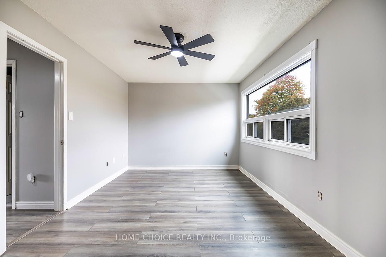 Photo 15 of 51 Park Lane Circle E, Clarington, Bowmanville — HOMEH