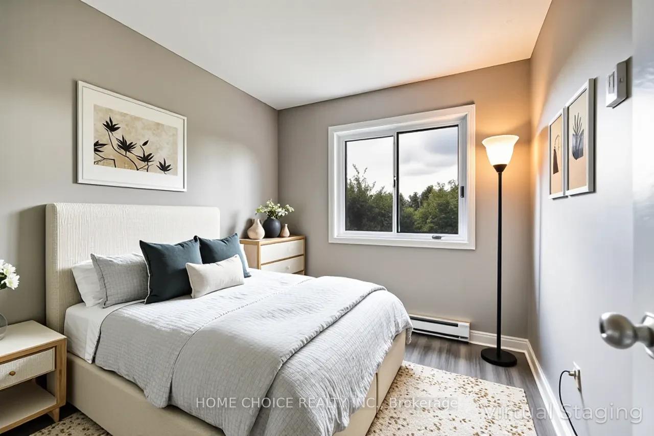 Photo 16 of 51 Park Lane Circle E, Clarington, Bowmanville — HOMEH