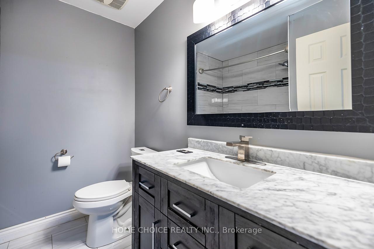 Photo 24 of 51 Park Lane Circle E, Clarington, Bowmanville — HOMEH