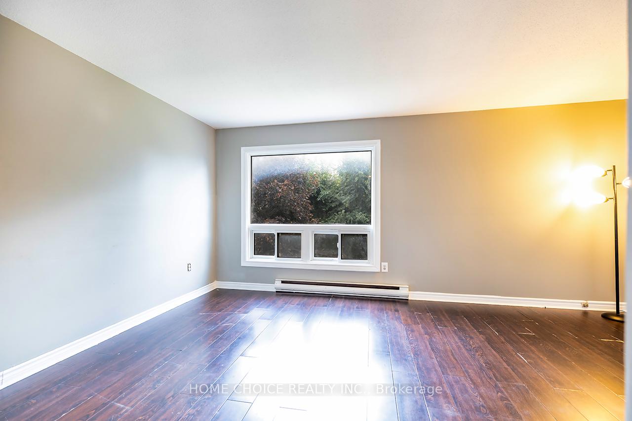 Photo 27 of 51 Park Lane Circle E, Clarington, Bowmanville — HOMEH