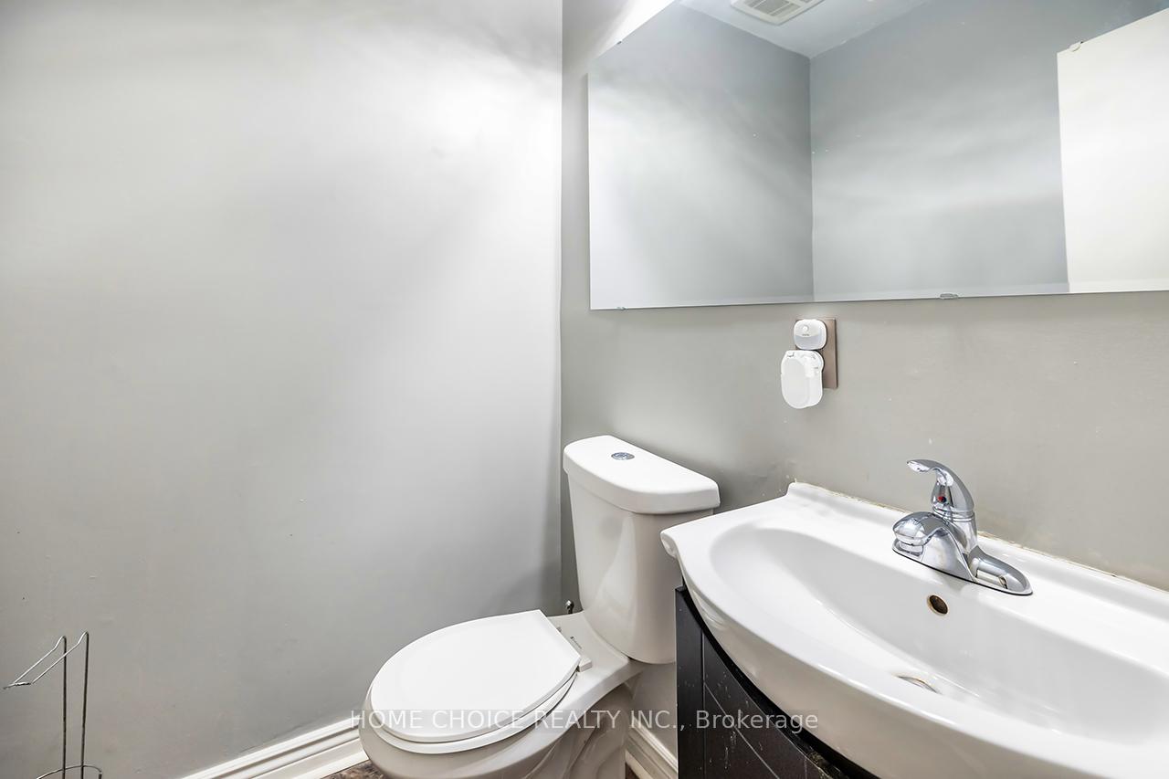 Photo 30 of 51 Park Lane Circle E, Clarington, Bowmanville — HOMEH
