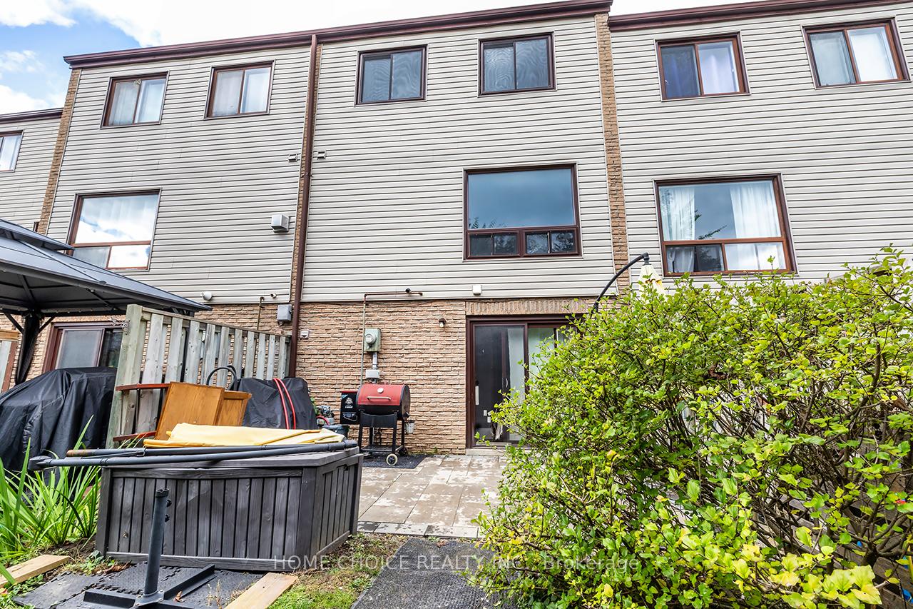 Photo 33 of 51 Park Lane Circle E, Clarington, Bowmanville — HOMEH