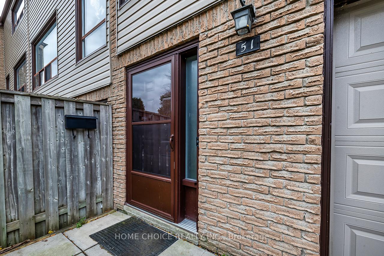 Photo 37 of 51 Park Lane Circle E, Clarington, Bowmanville — HOMEH