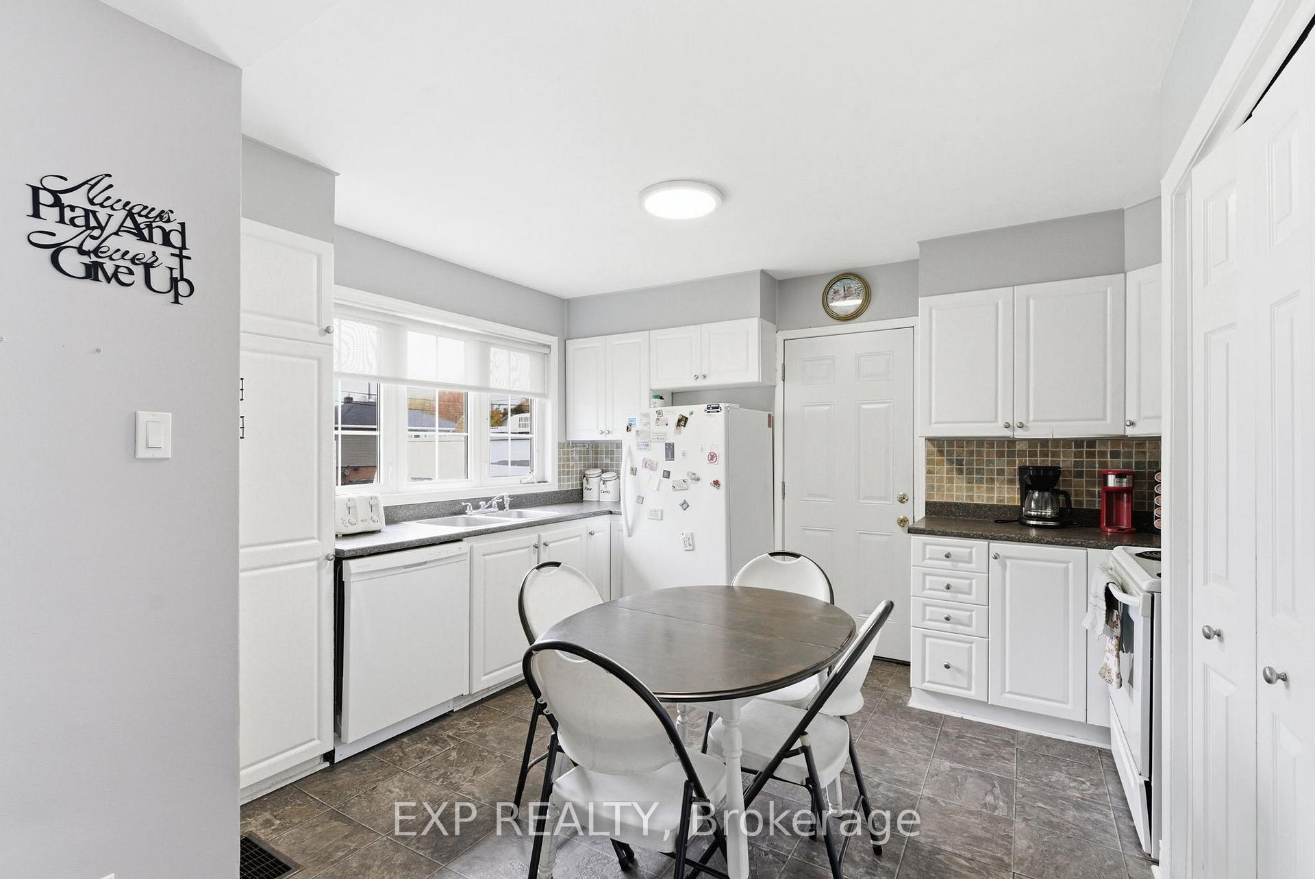 Photo 3 of 1119 Miron Avenue, Cornwall — HOMEH