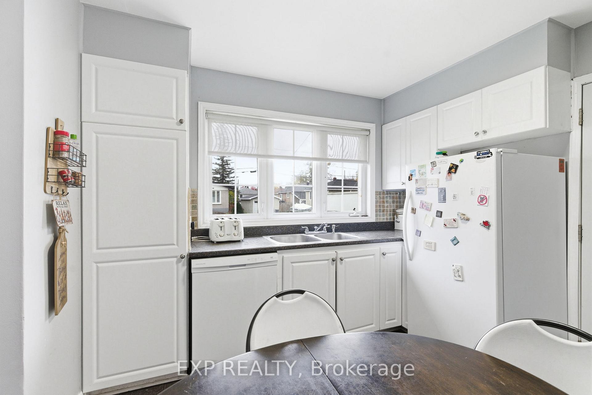 Photo 4 of 1119 Miron Avenue, Cornwall — HOMEH