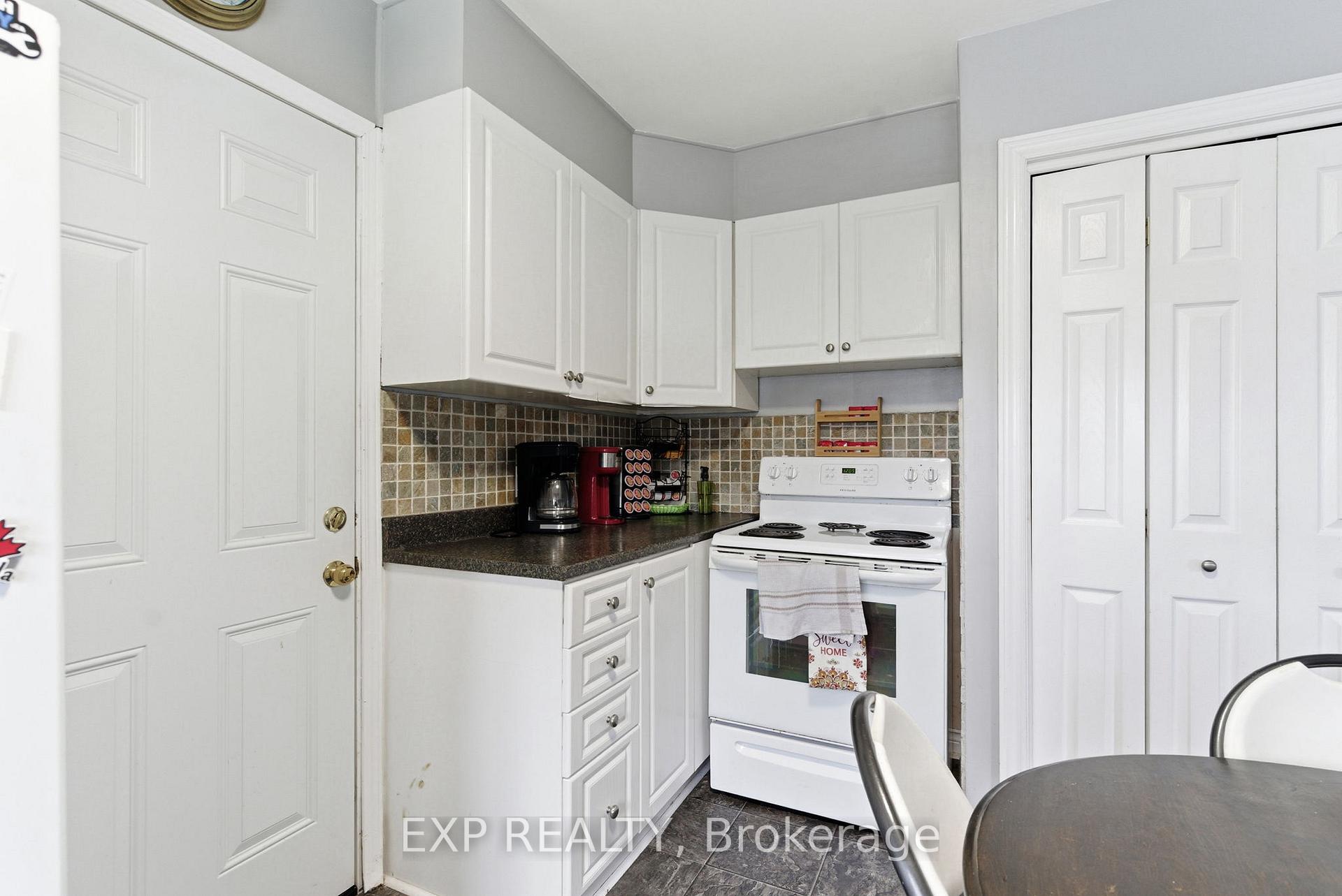 Photo 6 of 1119 Miron Avenue, Cornwall — HOMEH