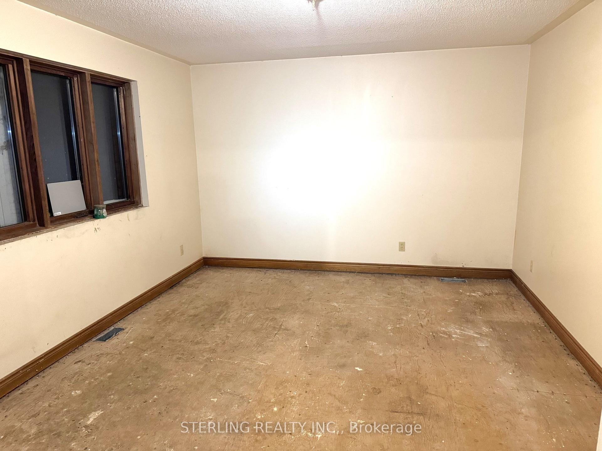 Photo 6 of 3976 Lakeshore Road, Clarington, Rural Clarington — HOMEH