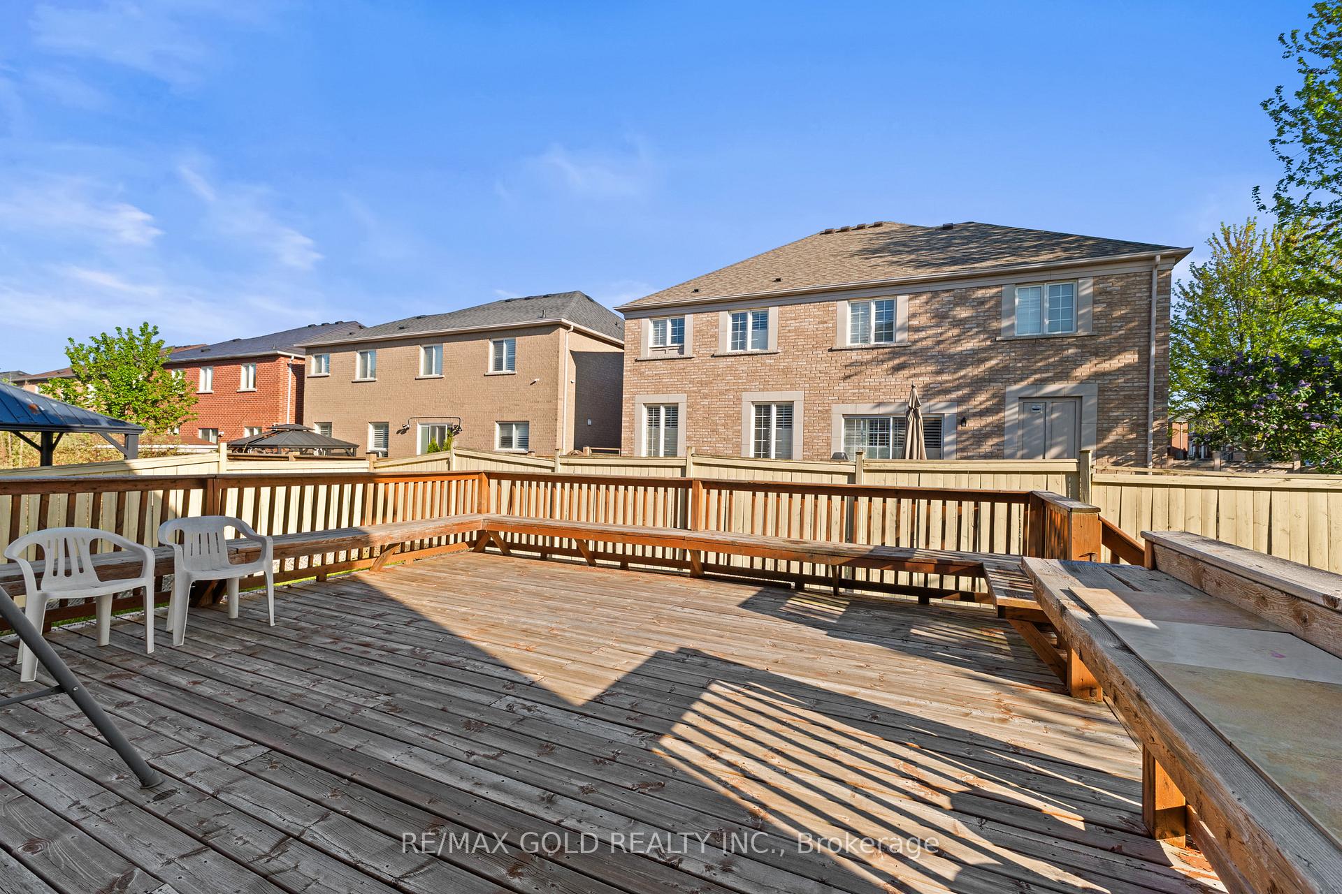 Photo 10 of 39 O'shea Crescent, Ajax, Northwest Ajax — HOMEH
