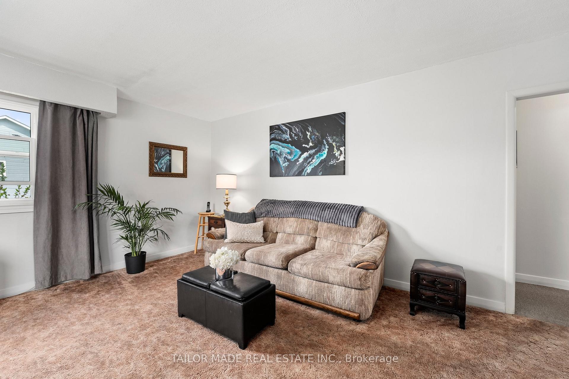 Photo 11 of 159 Murphy Road W, Essa, Baxter — HOMEH