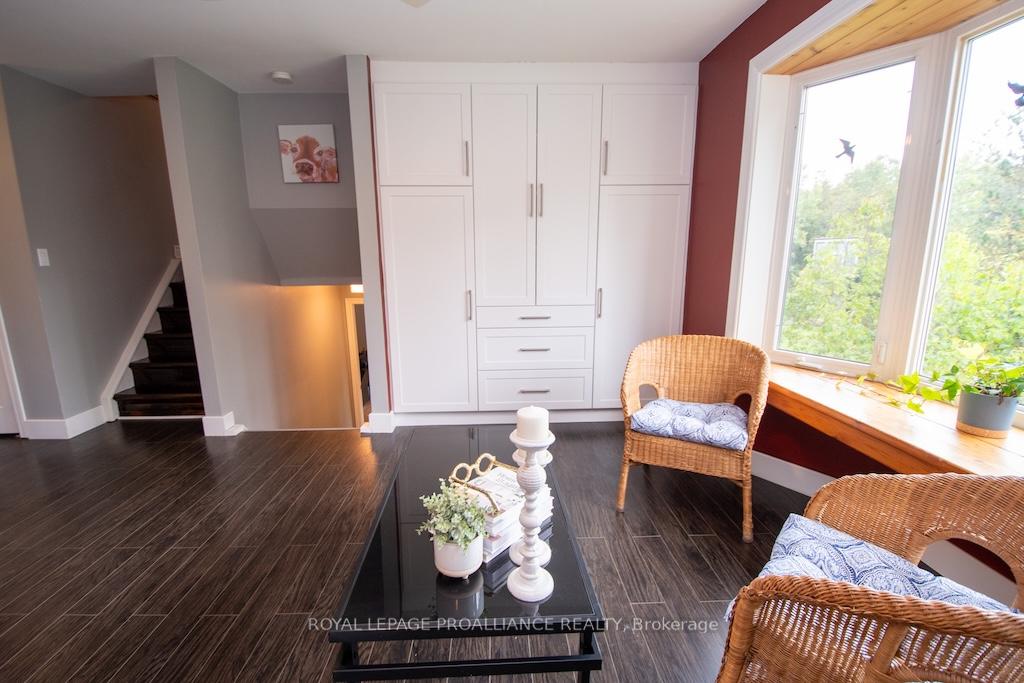 Photo 12 of 939 Alexander Drive, Cavan Monaghan, Cavan Twp — HOMEH